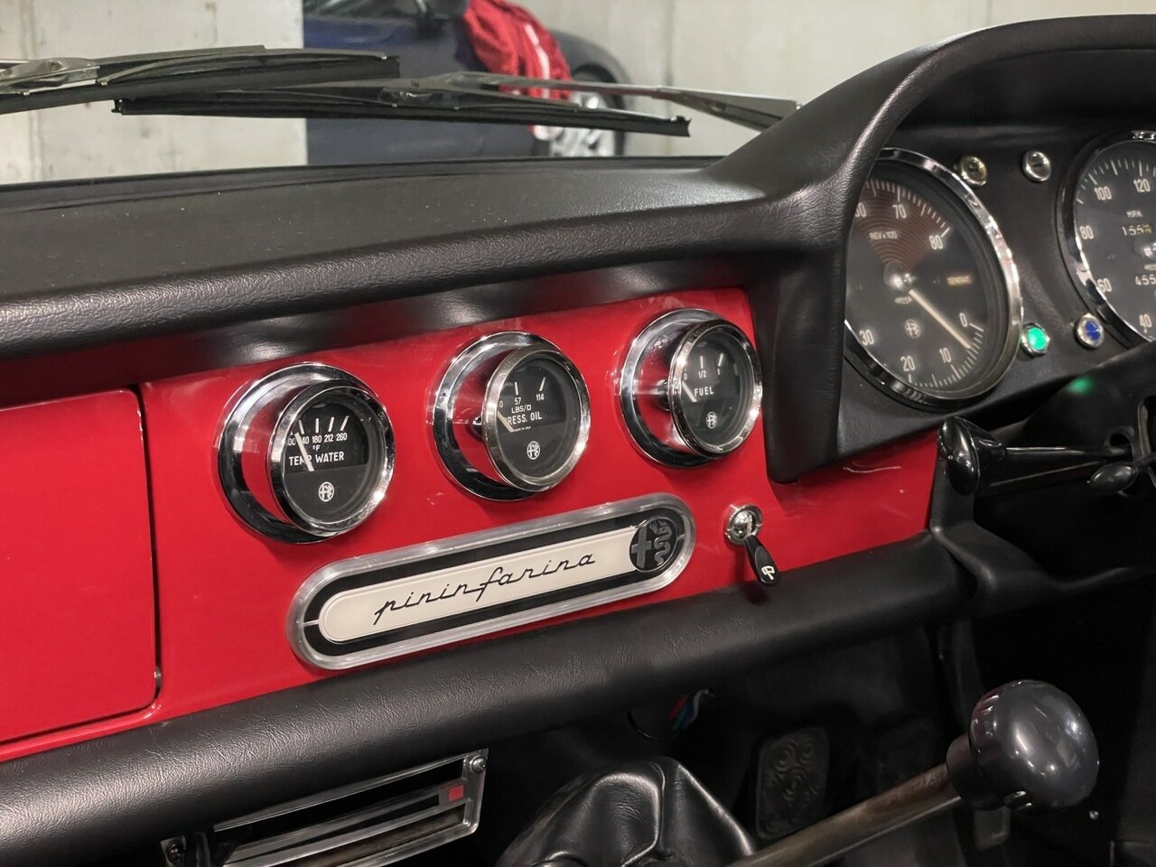 1969 ALFA ROMEO SPIDER 1300 JUNIOR 5 SP MANUAL 2D CONVERTIBLE
