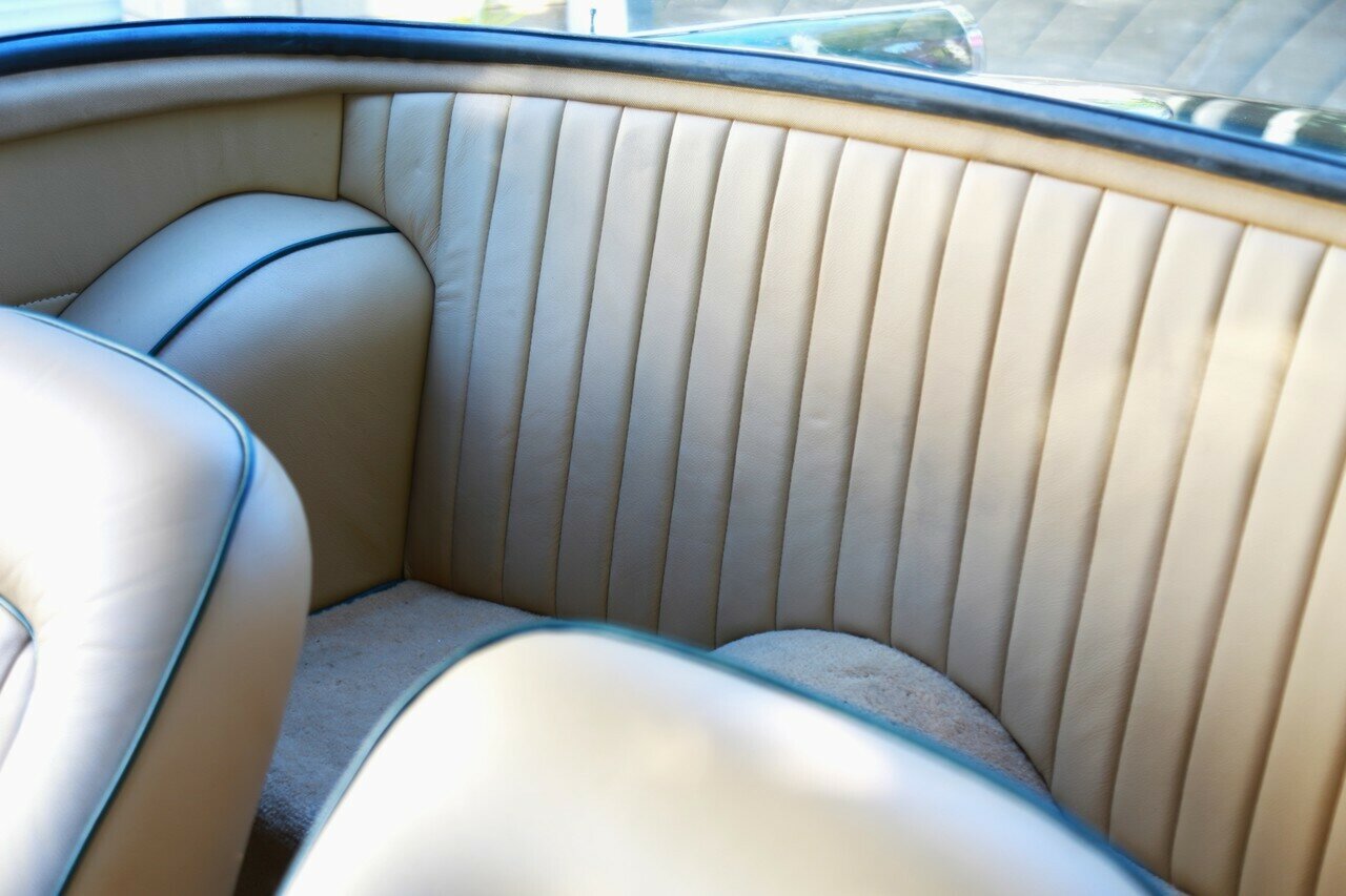 1965 TRIUMPH TR4A IRS 4 SP MANUAL + O/DRIVE 2D CONVERTIBLE