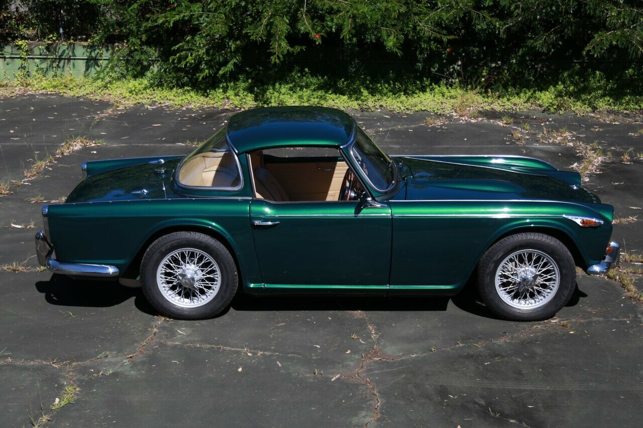 1965 TRIUMPH TR4A IRS 4 SP MANUAL + O/DRIVE 2D CONVERTIBLE
