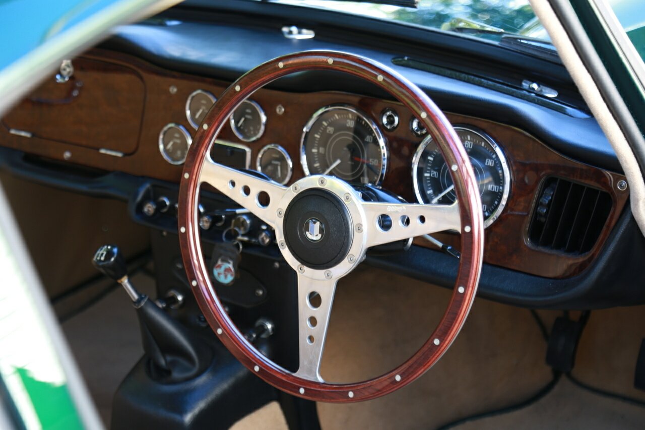 1965 TRIUMPH TR4A IRS 4 SP MANUAL + O/DRIVE 2D CONVERTIBLE