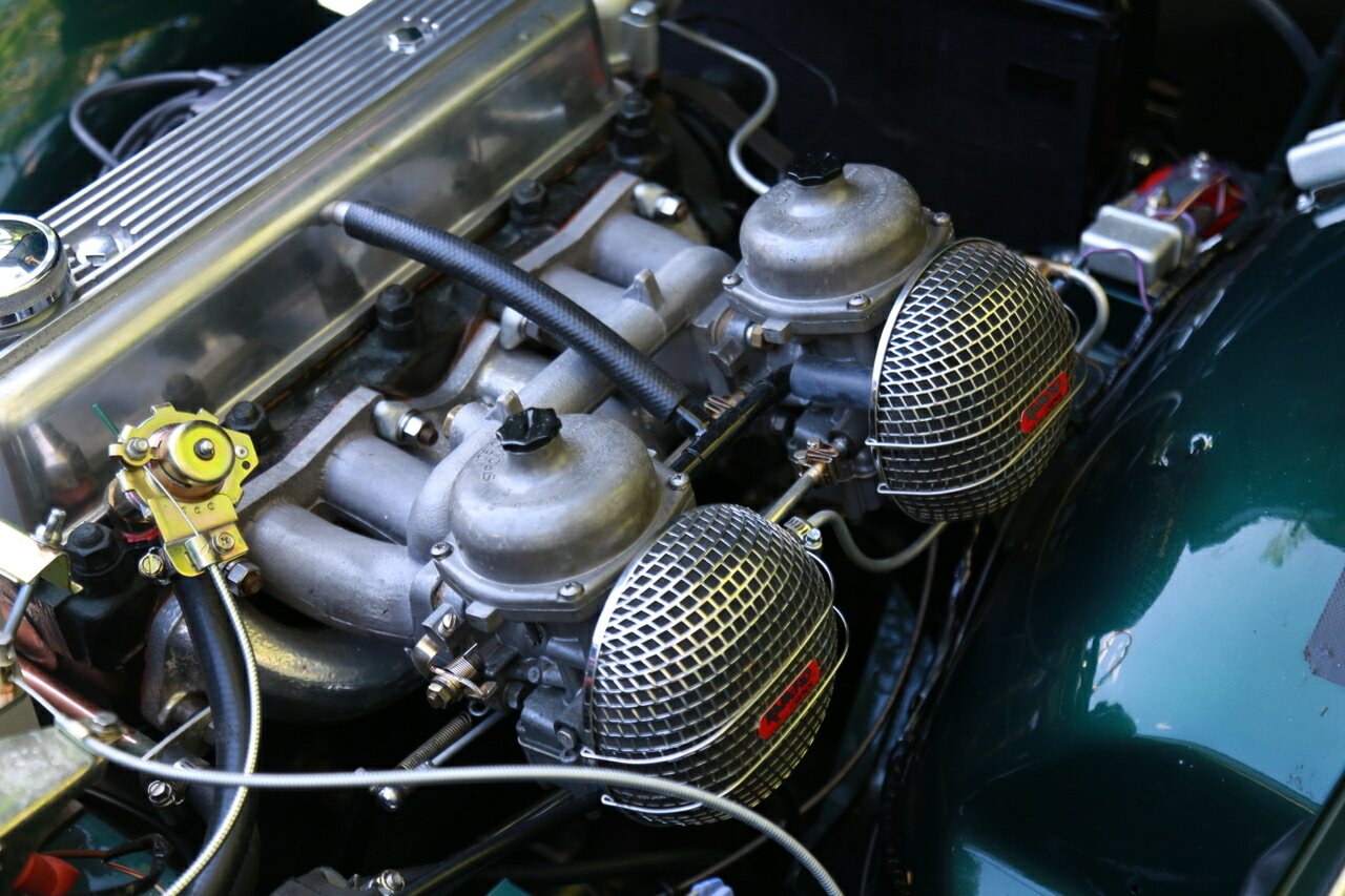 1965 TRIUMPH TR4A IRS 4 SP MANUAL + O/DRIVE 2D CONVERTIBLE