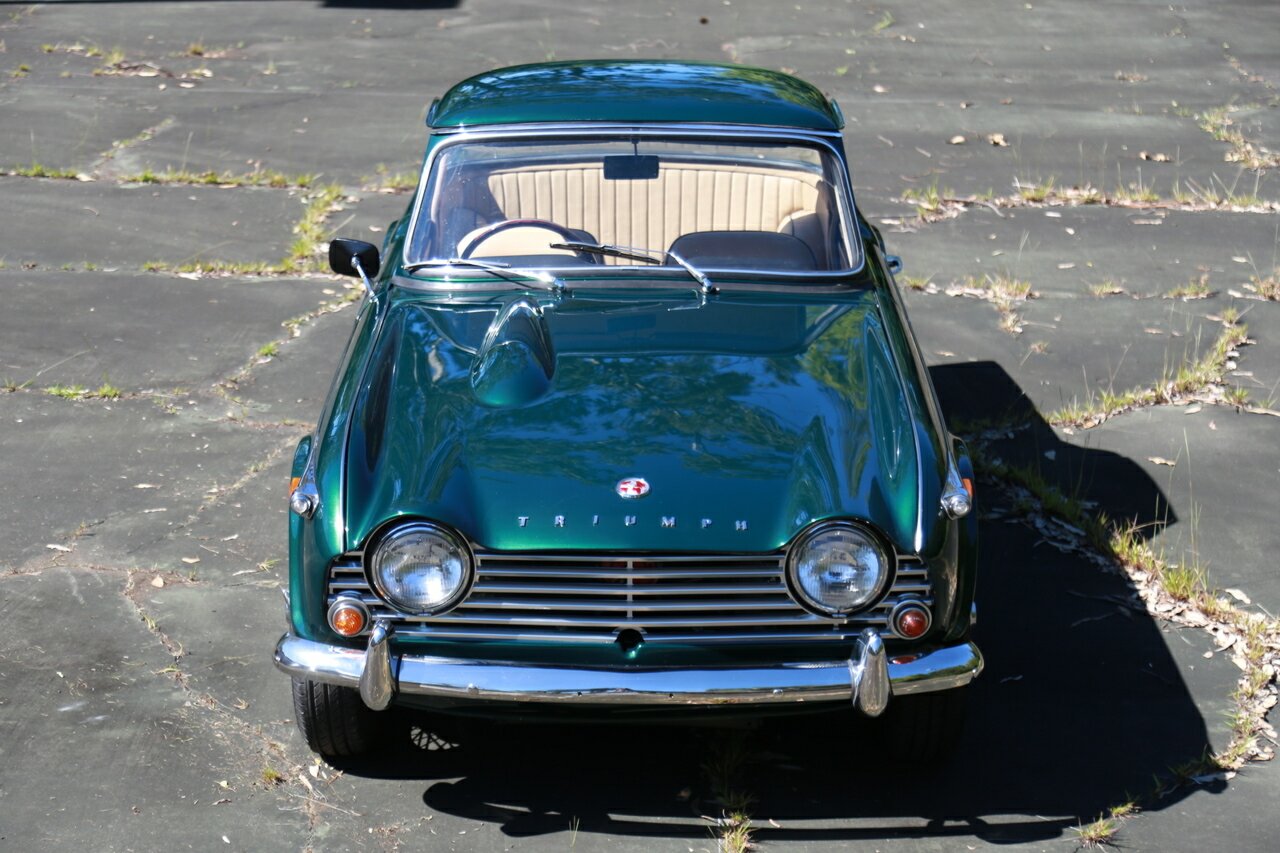 1965 TRIUMPH TR4A IRS 4 SP MANUAL + O/DRIVE 2D CONVERTIBLE