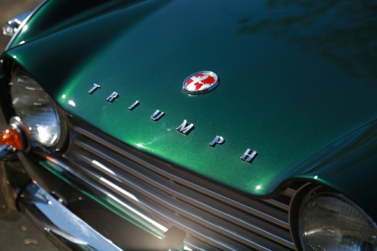 1965 TRIUMPH TR4A IRS 4 SP MANUAL + O/DRIVE 2D CONVERTIBLE