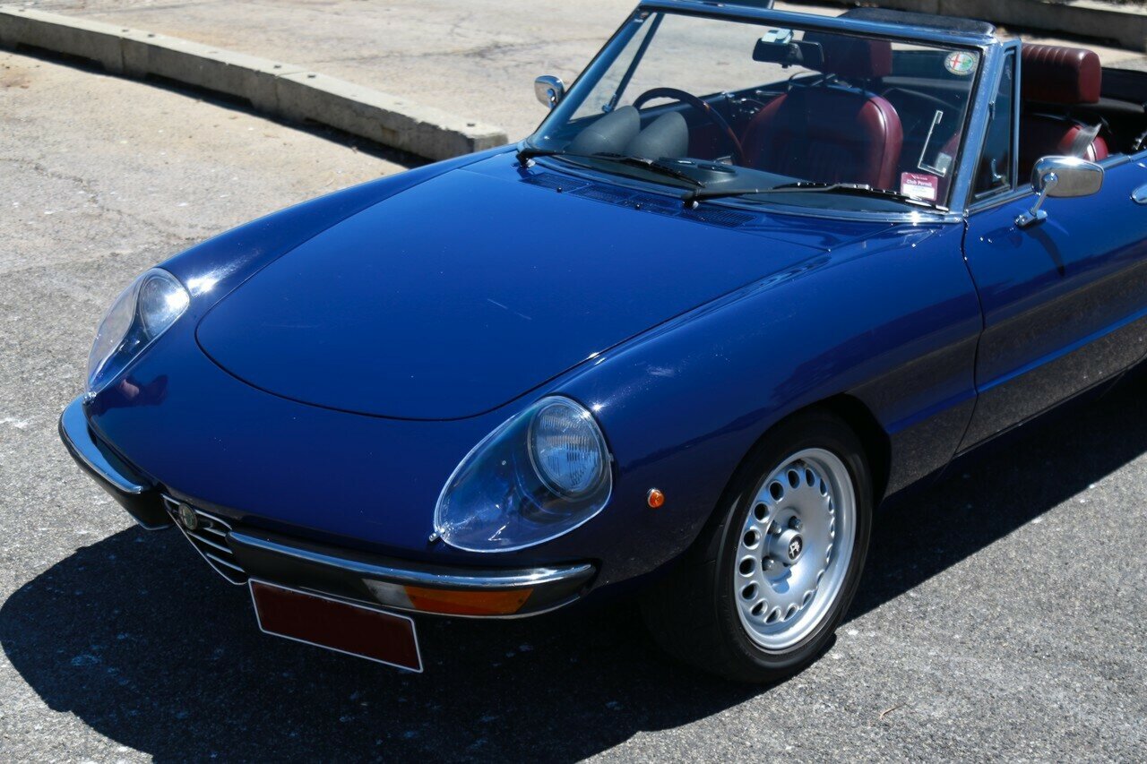 1975 ALFA ROMEO SPIDER 2000 VELOCE 5 SP MANUAL 2D ROADSTER