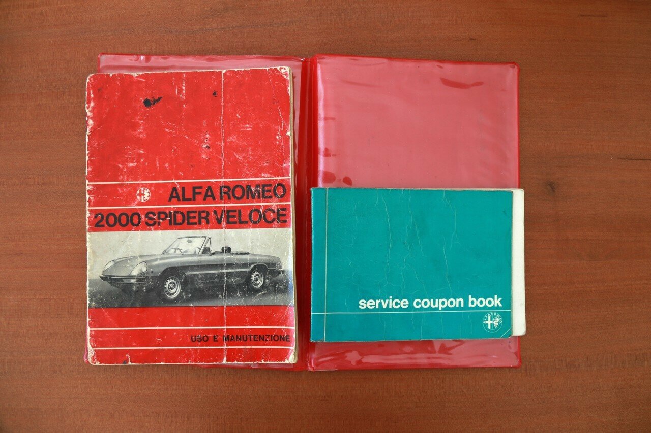 1975 ALFA ROMEO SPIDER 2000 VELOCE 5 SP MANUAL 2D ROADSTER