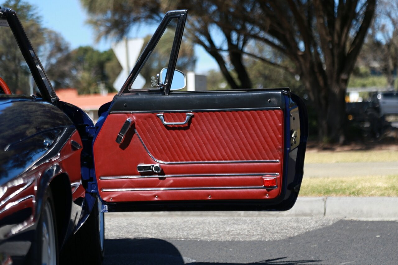 1975 ALFA ROMEO SPIDER 2000 VELOCE 5 SP MANUAL 2D ROADSTER