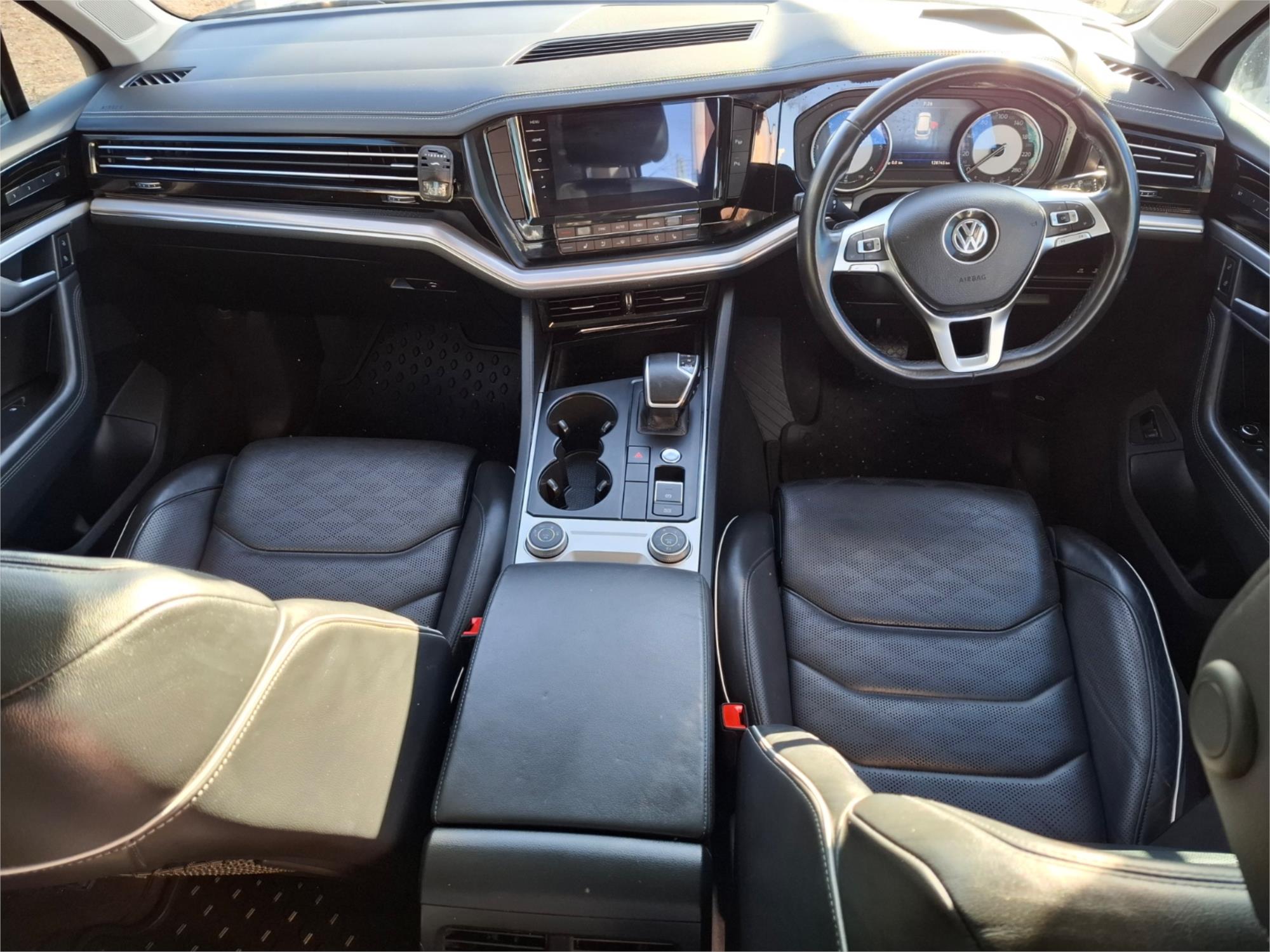 2019 VOLKSWAGEN TOUAREG MY20 190TDI PREMIUM 8 SP AUTOMATIC 4D WAGON