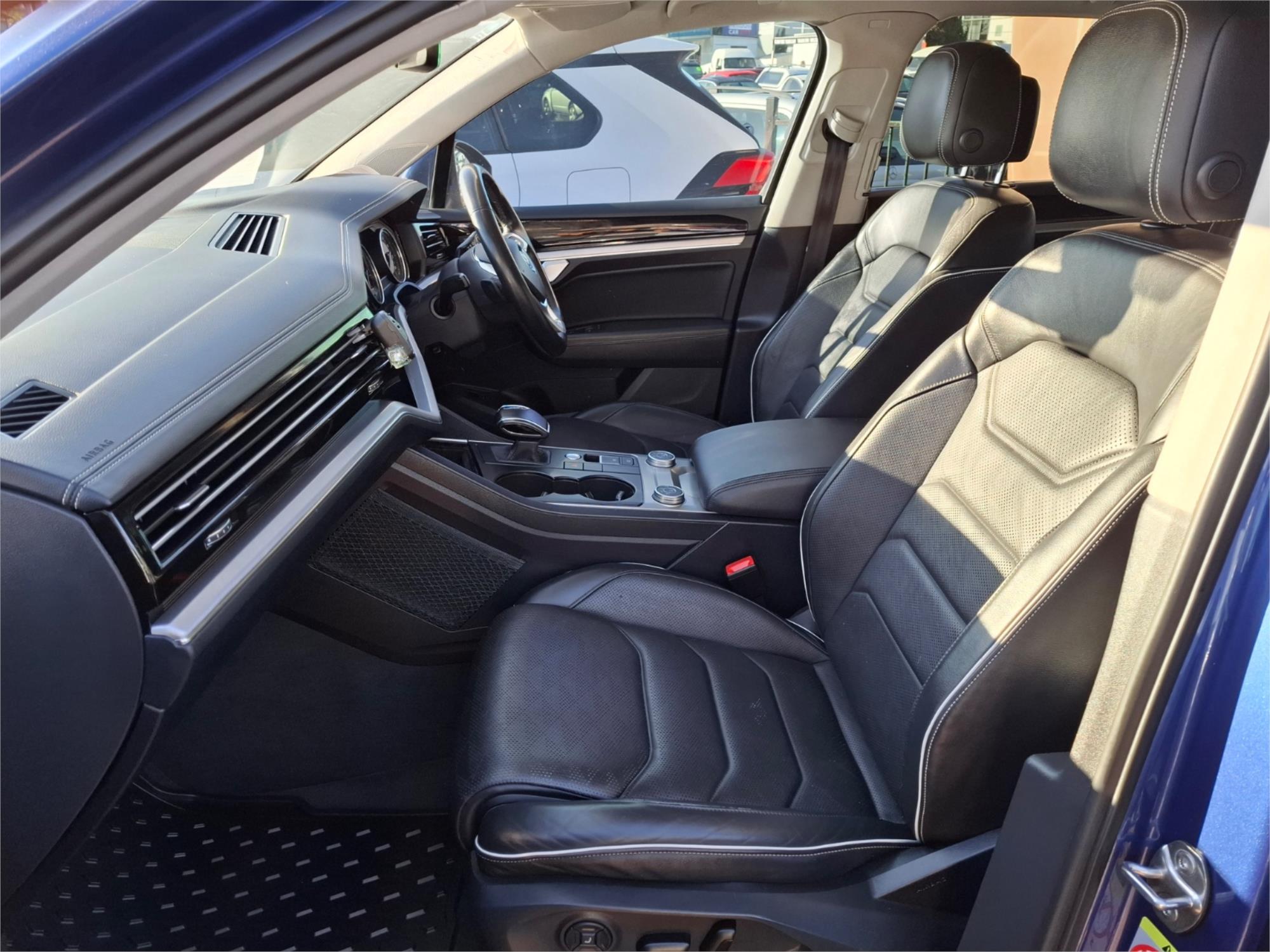 2019 VOLKSWAGEN TOUAREG MY20 190TDI PREMIUM 8 SP AUTOMATIC 4D WAGON
