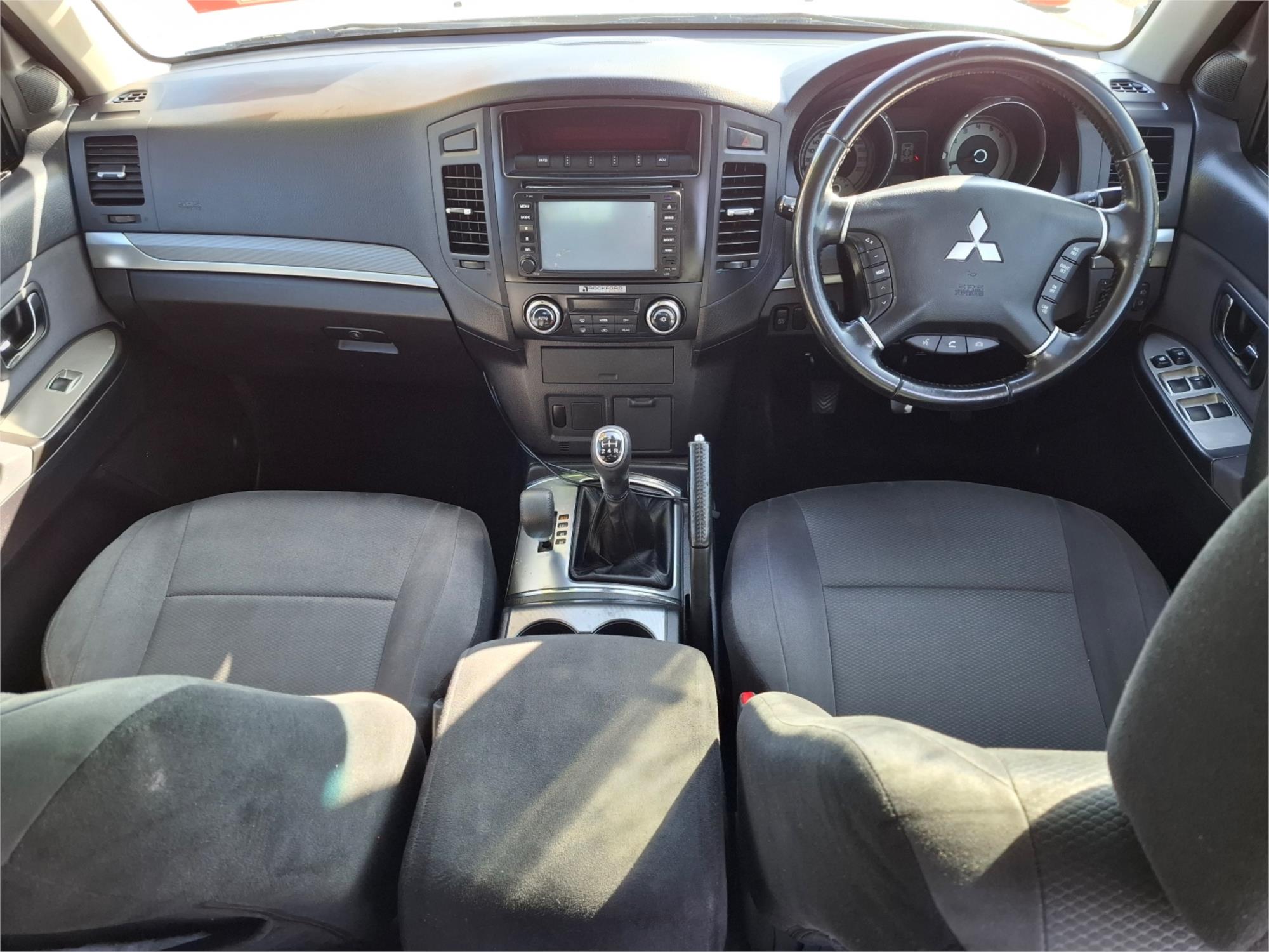 2011 MITSUBISHI PAJERO NW MY12 PLATINUM EDITION 5 SP MANUAL 4D WAGON