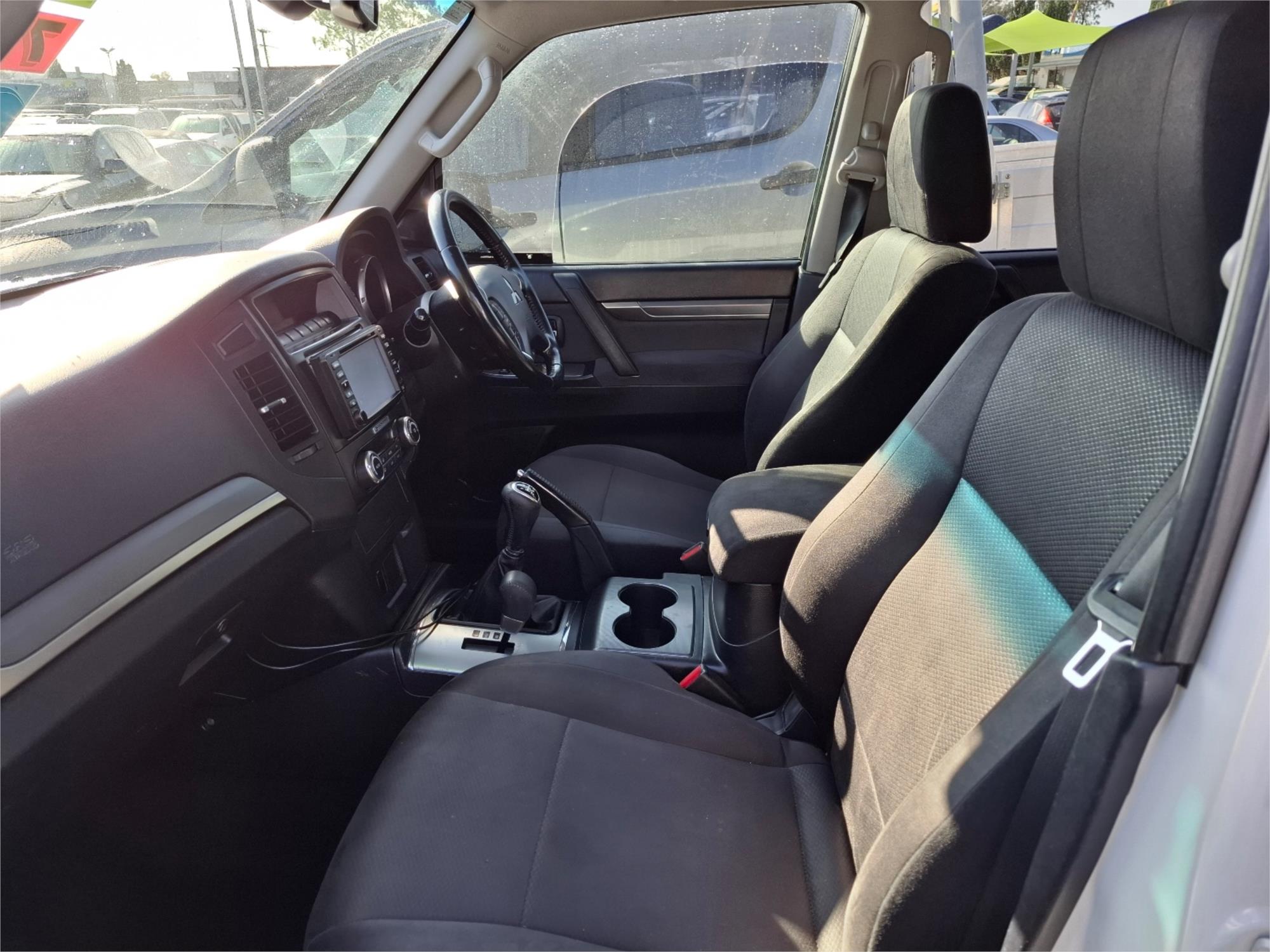 2011 MITSUBISHI PAJERO NW MY12 PLATINUM EDITION 5 SP MANUAL 4D WAGON