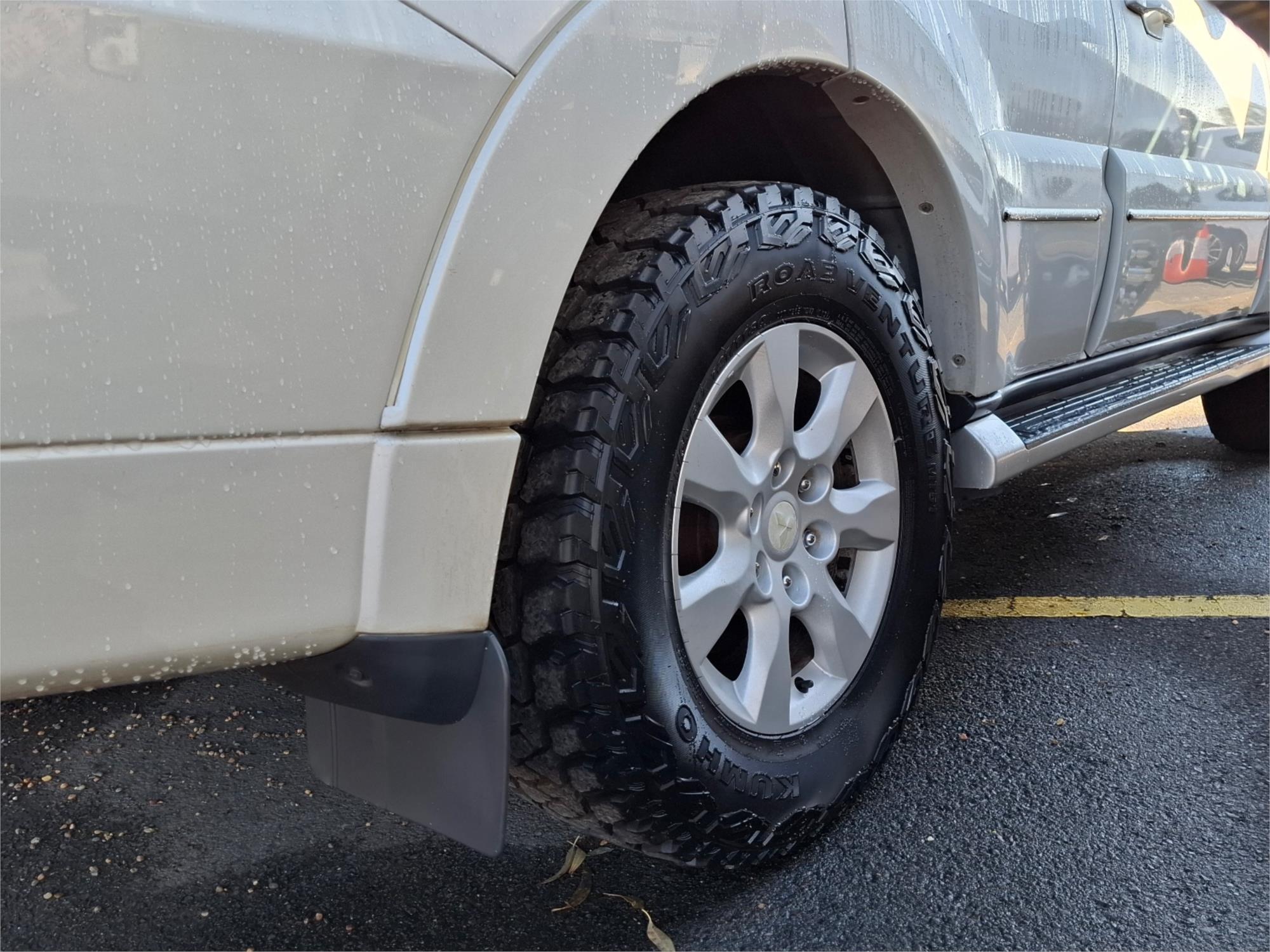 2011 MITSUBISHI PAJERO NW MY12 PLATINUM EDITION 5 SP MANUAL 4D WAGON