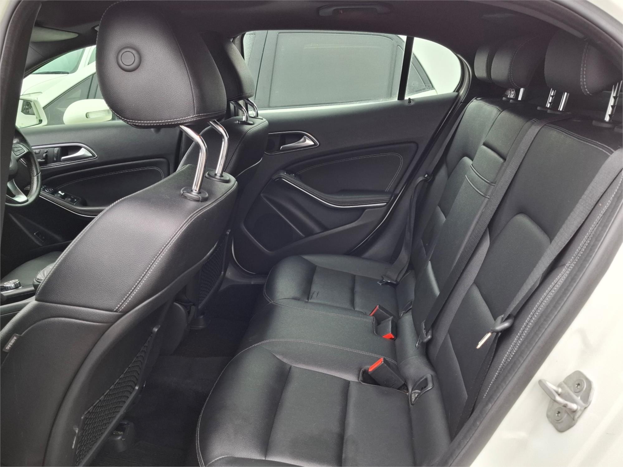 2016 MERCEDES-BENZ GLA X156 MY16 200 d 7 SP AUTO DUAL CLUTCH 4D WAGON