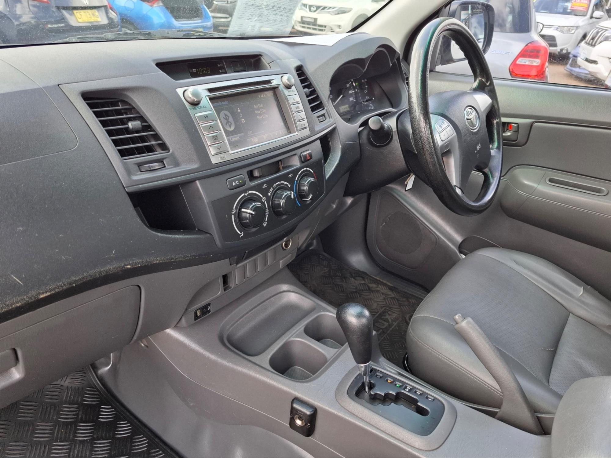 2015 TOYOTA HILUX TGN16R WORKMATE AUTOMATIC CAB CHASSIS