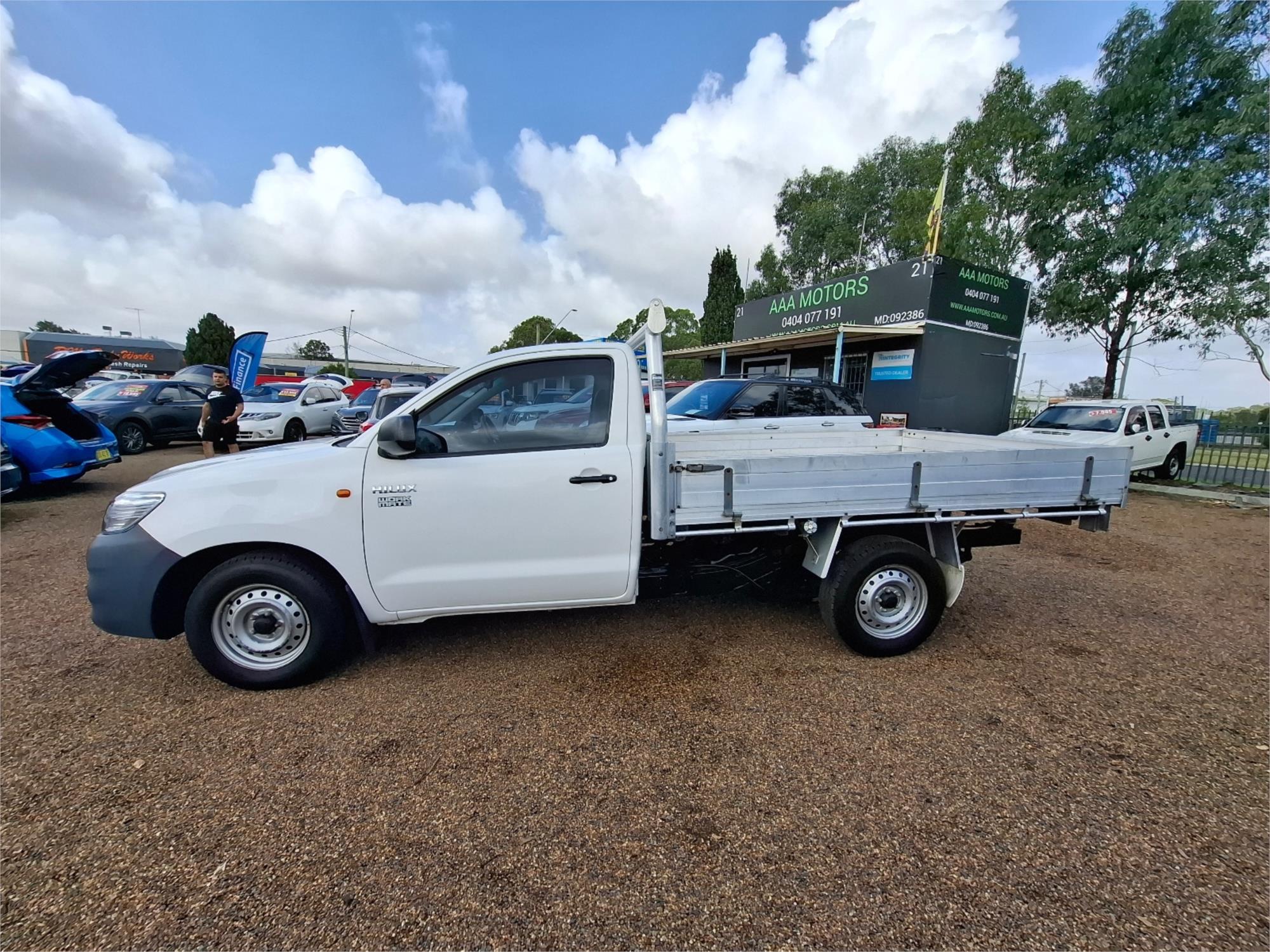 2015 TOYOTA HILUX TGN16R WORKMATE AUTOMATIC CAB CHASSIS