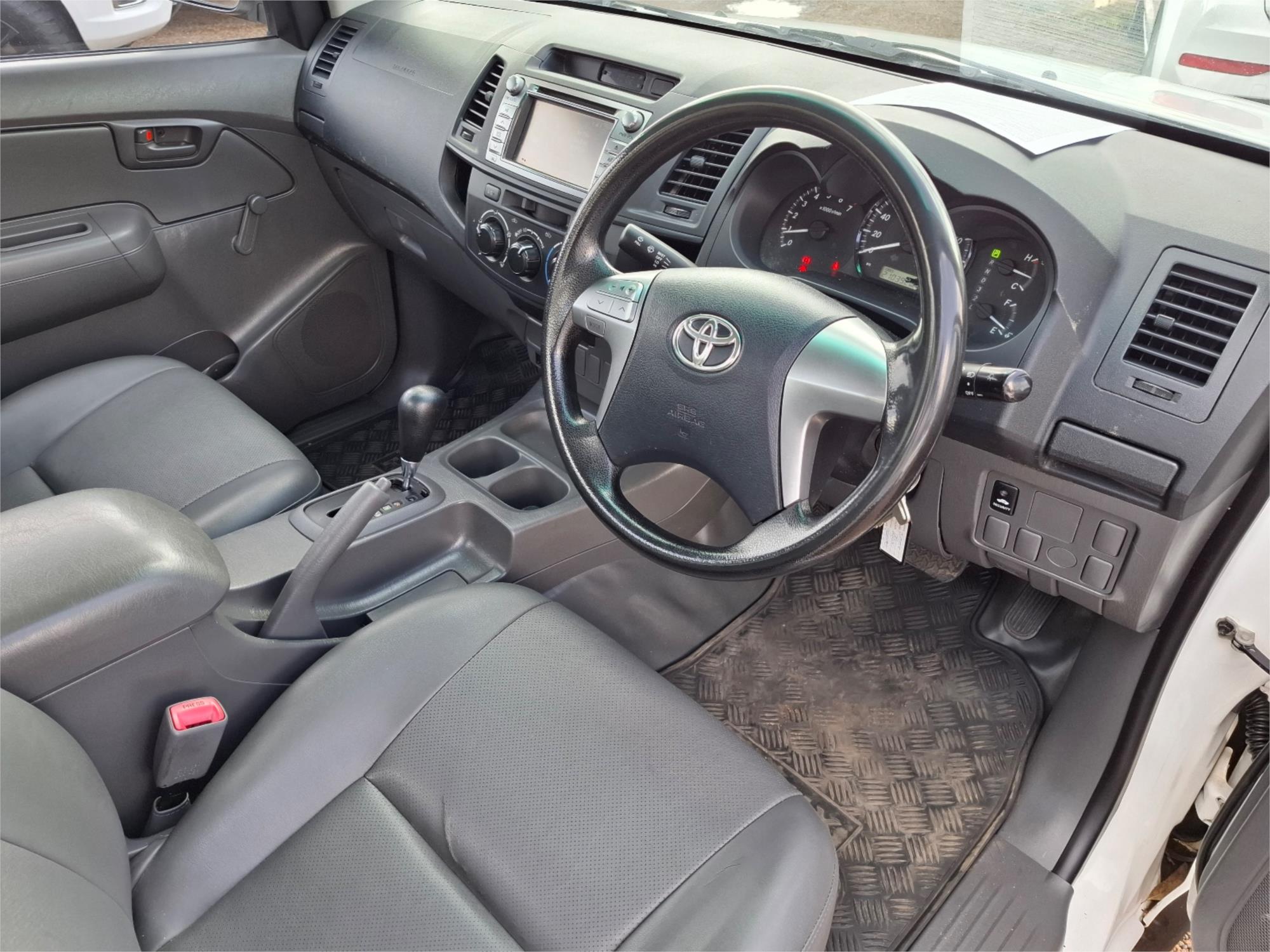 2015 TOYOTA HILUX TGN16R WORKMATE AUTOMATIC CAB CHASSIS