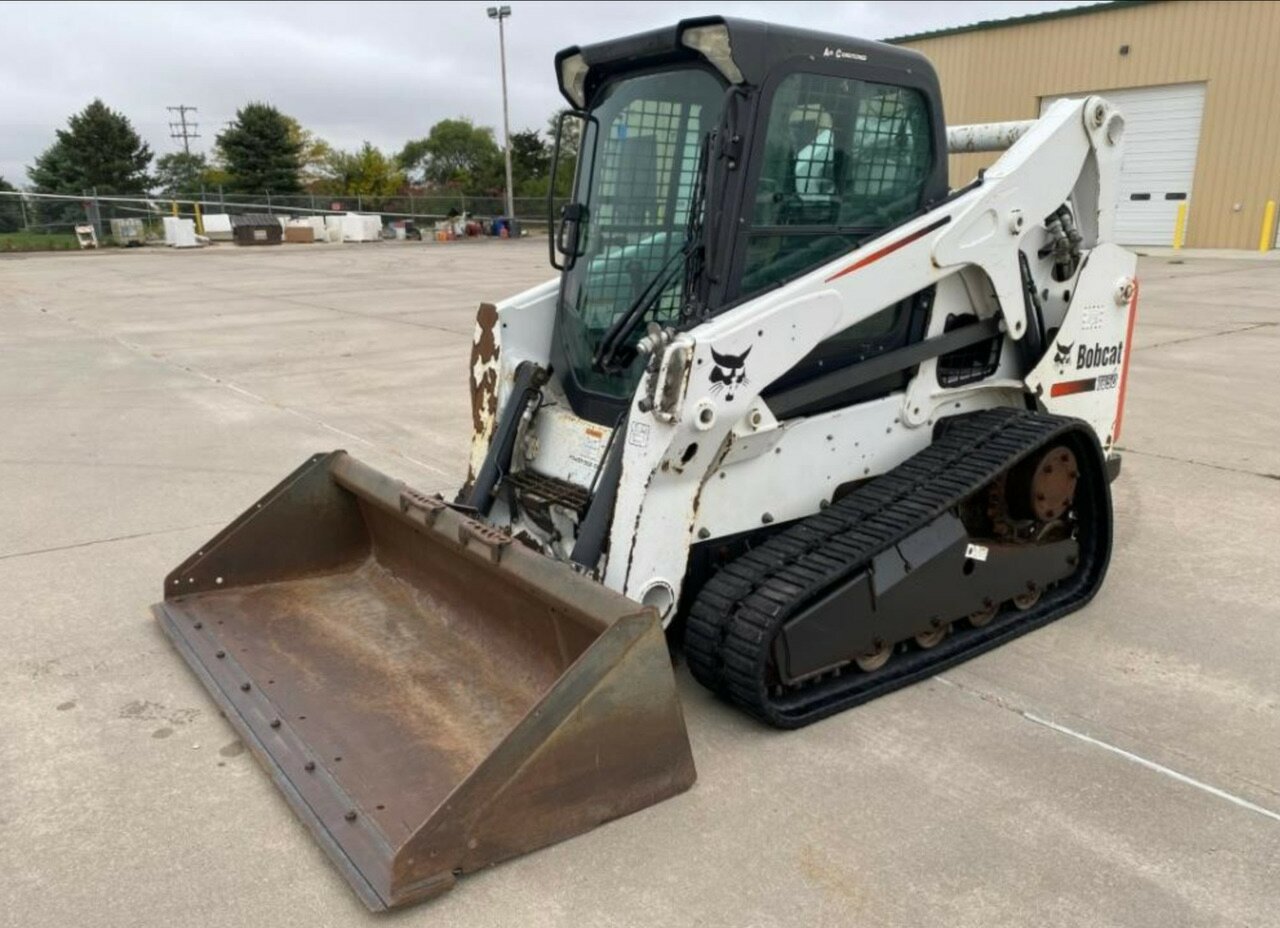 2011 BOBCAT T650 LOADER (WHEELED)
