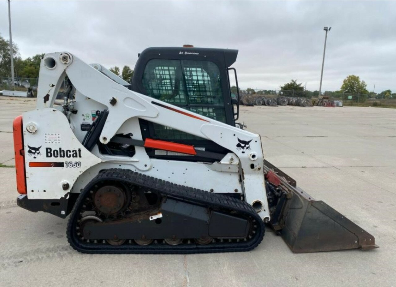 2011 BOBCAT T650 LOADER (WHEELED)