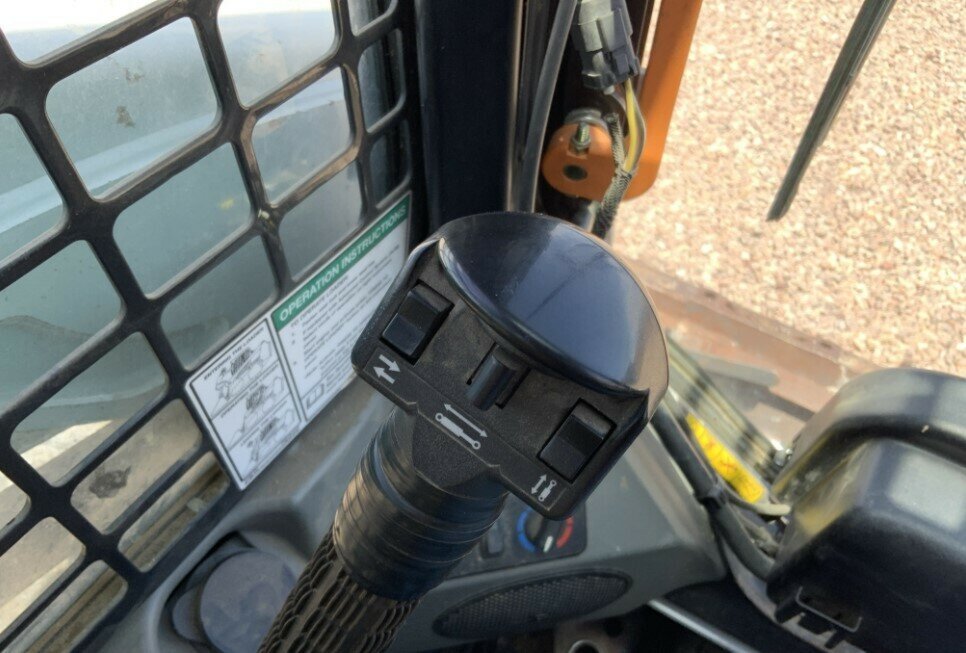 2015 BOBCAT S590 SKID STEER