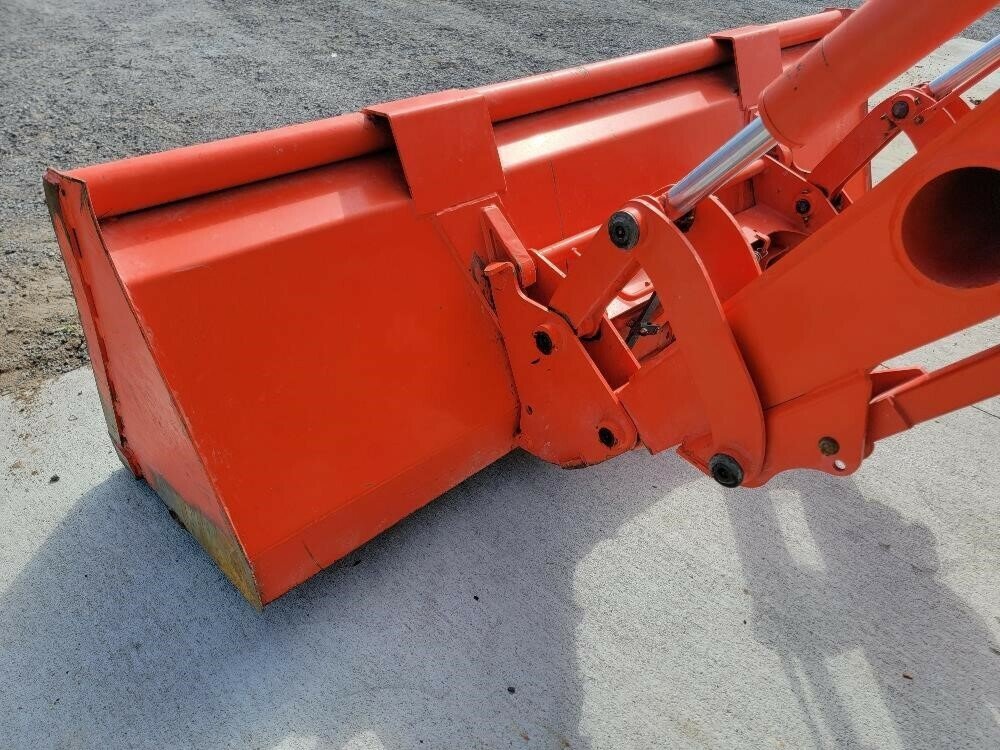 2014 KUBOTA M6-131 MFWD TRACTOR W/LOADER LOADER (WHEELED)