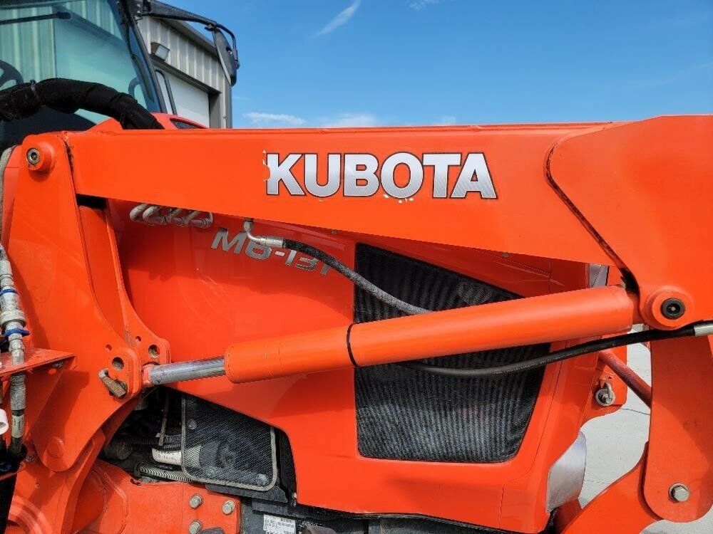 2014 KUBOTA M6-131 MFWD TRACTOR W/LOADER LOADER (WHEELED)