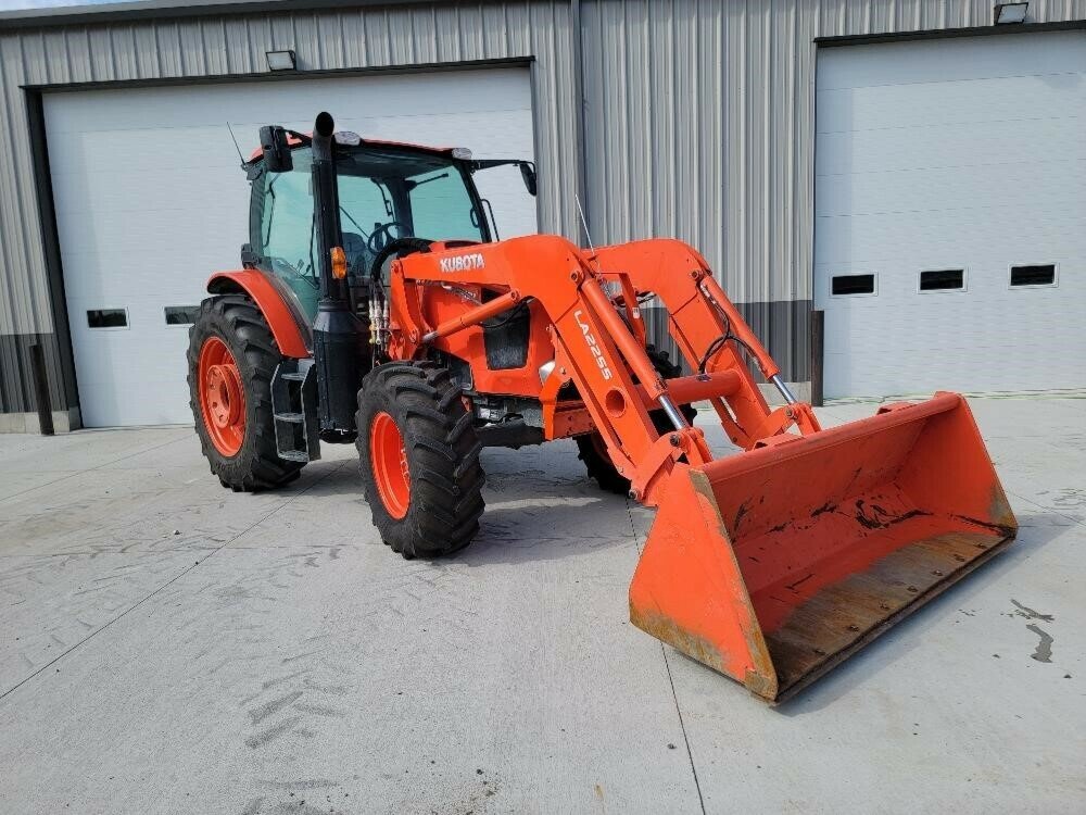 2014 KUBOTA M6-131 MFWD TRACTOR W/LOADER LOADER (WHEELED)