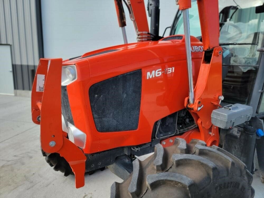 2014 KUBOTA M6-131 MFWD TRACTOR W/LOADER LOADER (WHEELED)