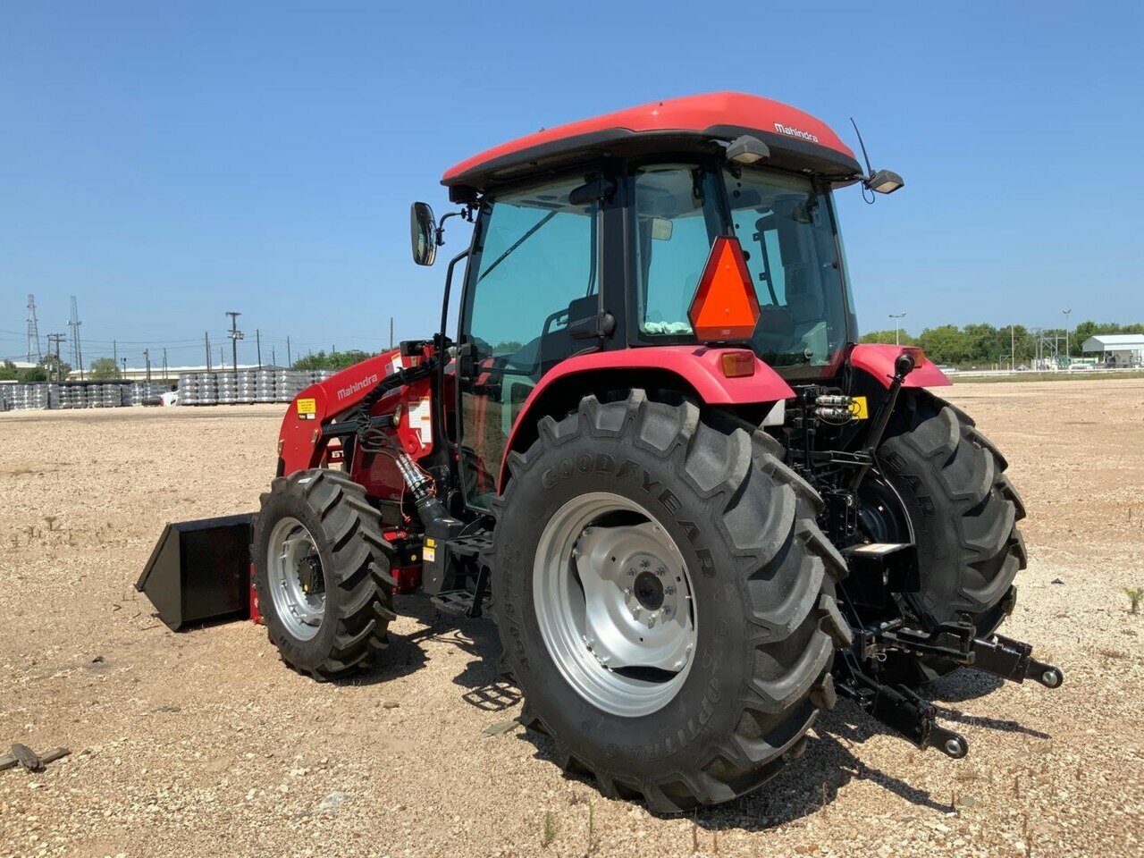 2019 MAHINDRA 8100 PST LOADER (WHEELED)