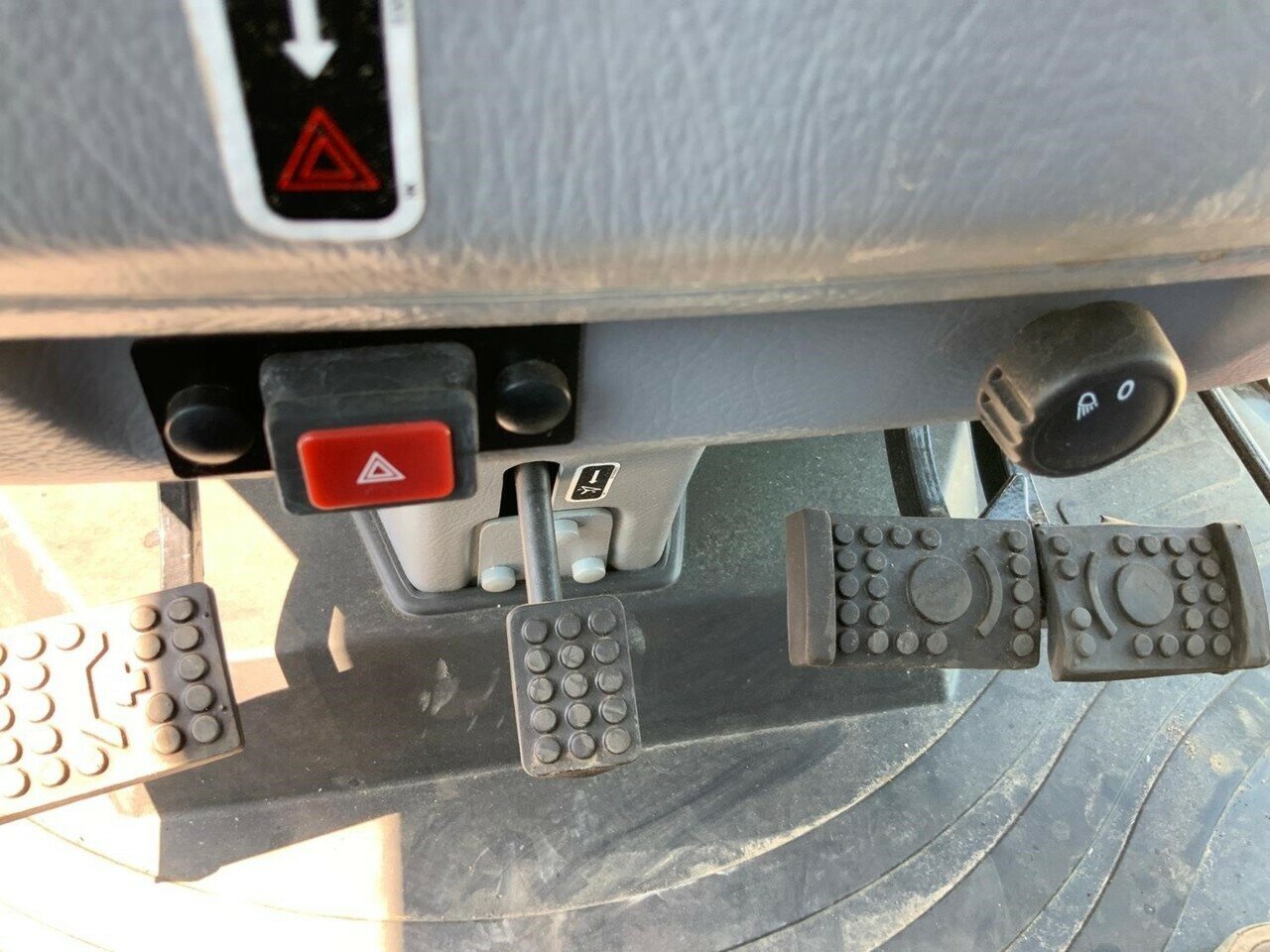 2019 MAHINDRA 8100 PST LOADER (WHEELED)