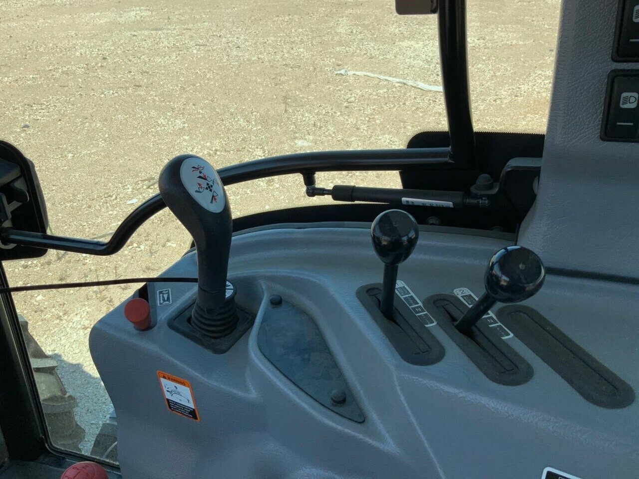 2019 MAHINDRA 8100 PST LOADER (WHEELED)