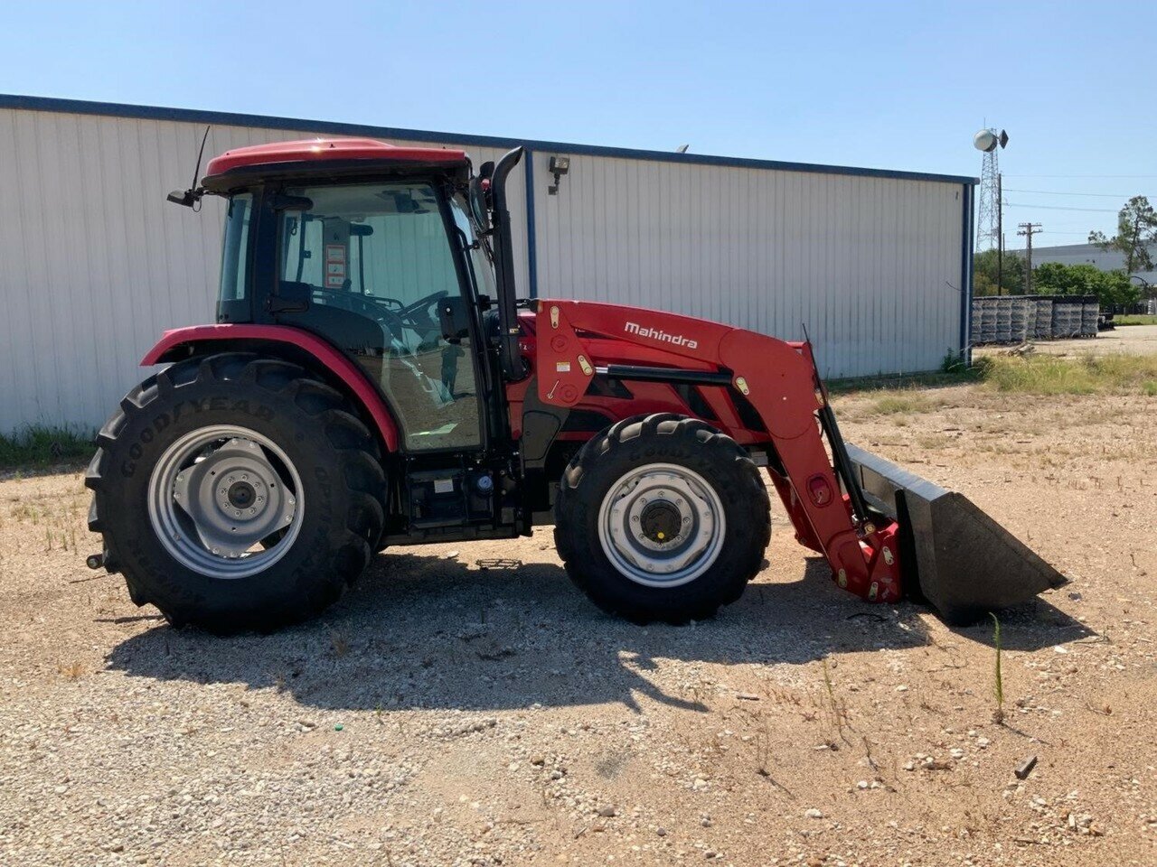 2019 MAHINDRA 8100 PST LOADER (WHEELED)