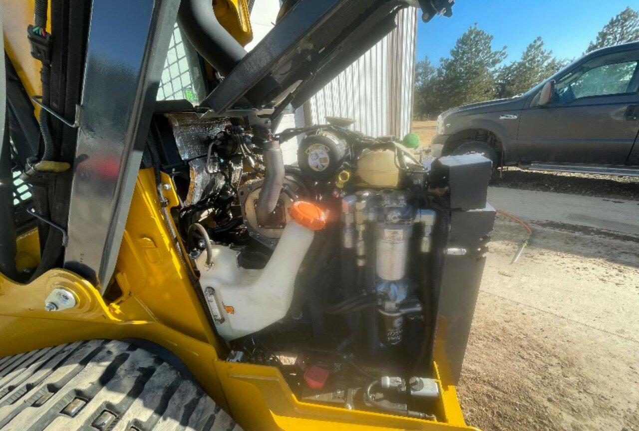 2021 JOHN DEERE 325G LOADER (TRACKED)