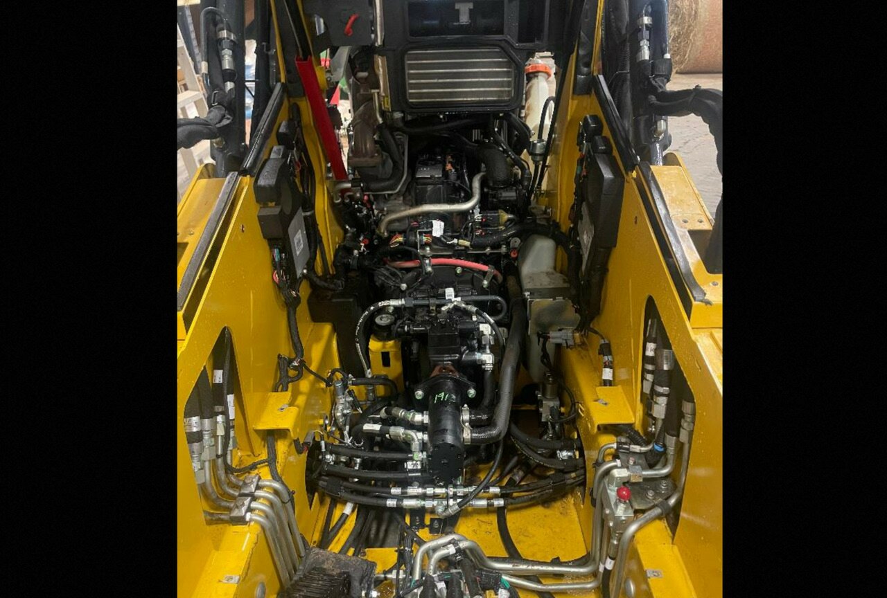 2021 JOHN DEERE 325G LOADER (TRACKED)