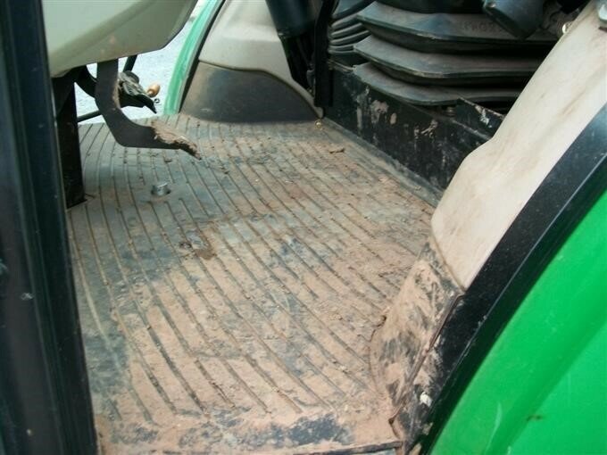 2012 JOHN DEERE 5115 M LOADER (WHEELED)