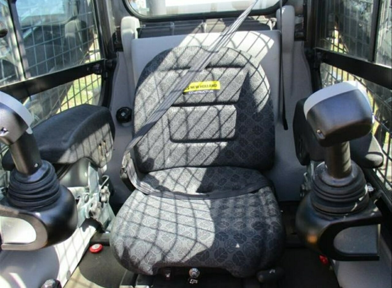 2017 NEW HOLLAND C238 LOADER (WHEELED)