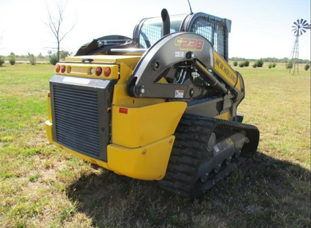 2017 NEW HOLLAND C238 LOADER (WHEELED)