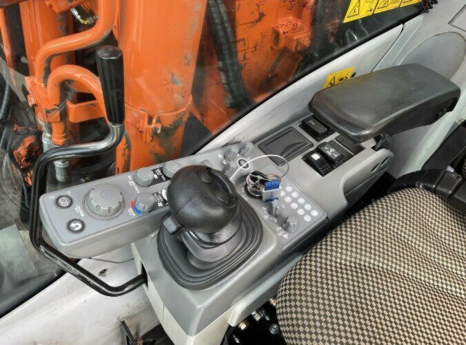 2014 HITACHI ZX140W-5B EXCAVATOR