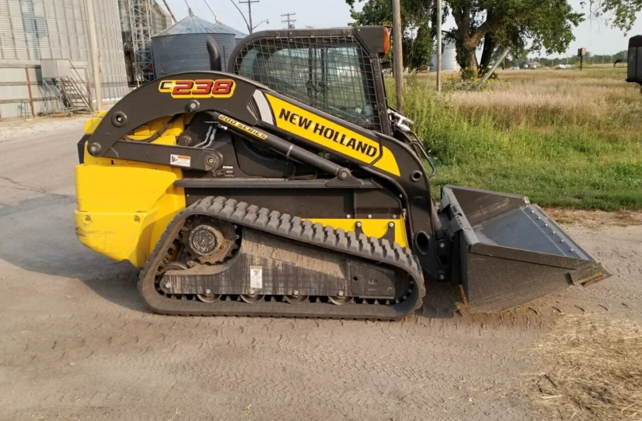 2015 NEW HOLLAND C238 LOADER (WHEELED)