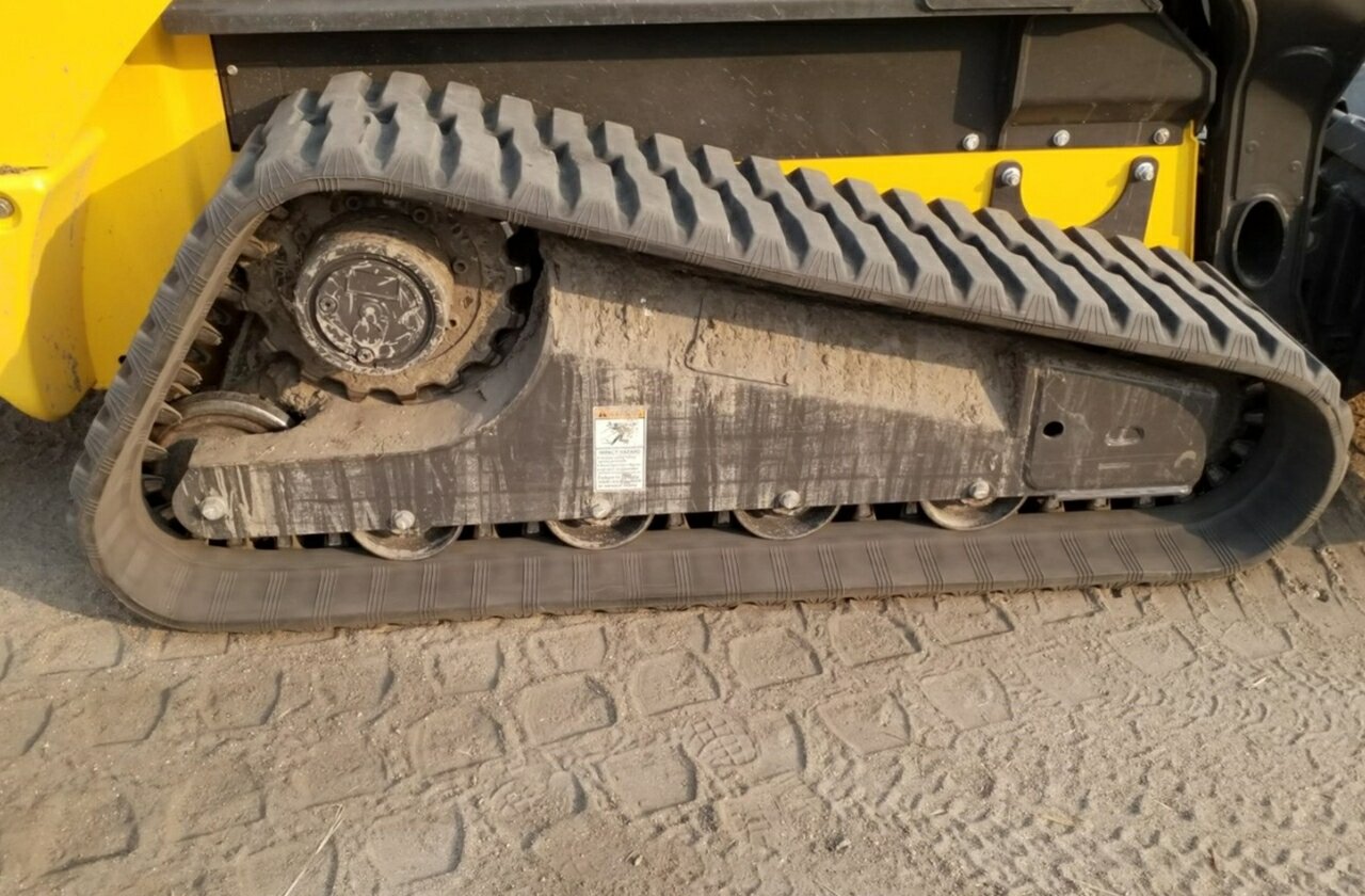 2015 NEW HOLLAND C238 LOADER (WHEELED)