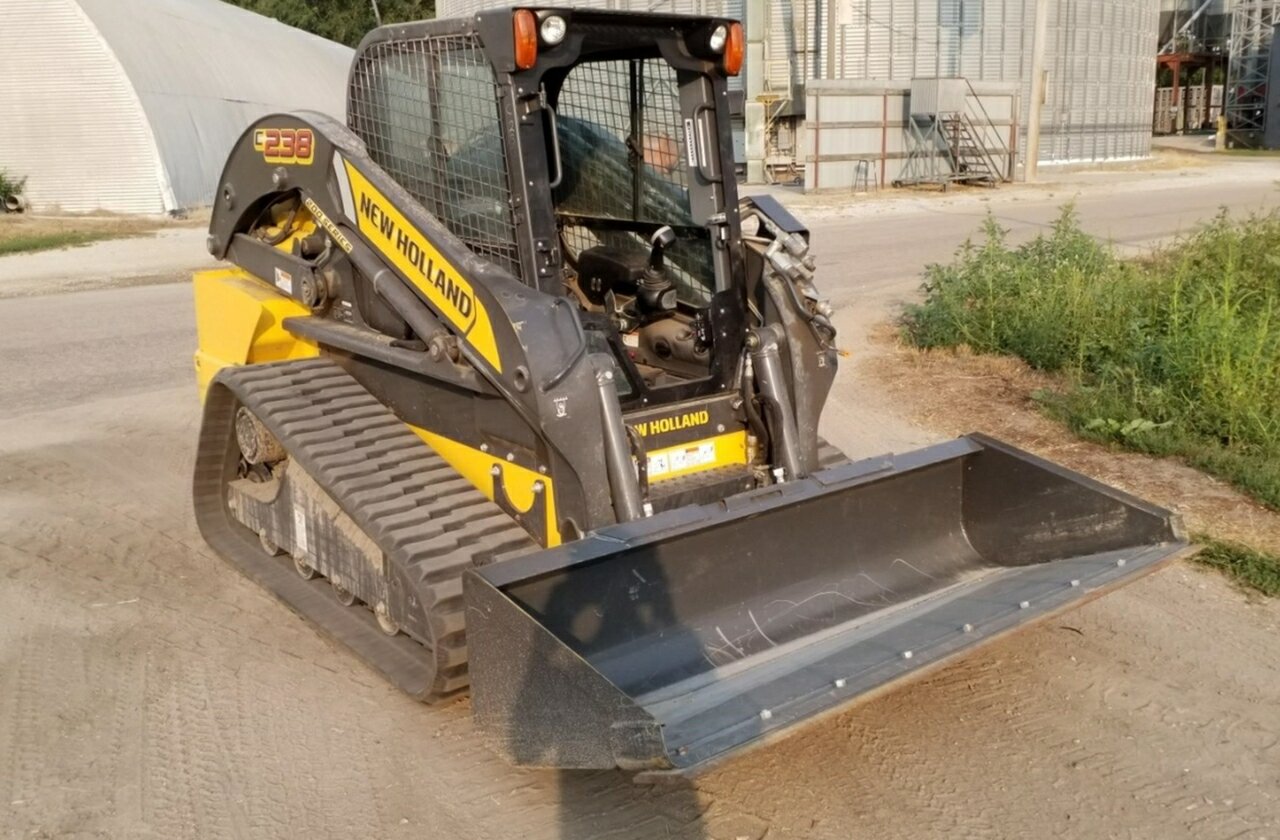 2015 NEW HOLLAND C238 LOADER (WHEELED)