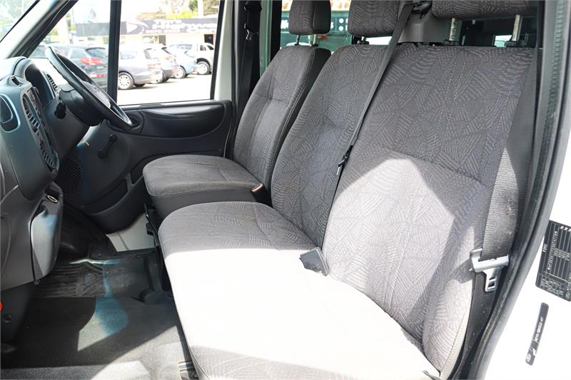 2005 FORD TRANSIT VJ SEQ. MANUAL AUTO-SINGLE CLUTCH BUS