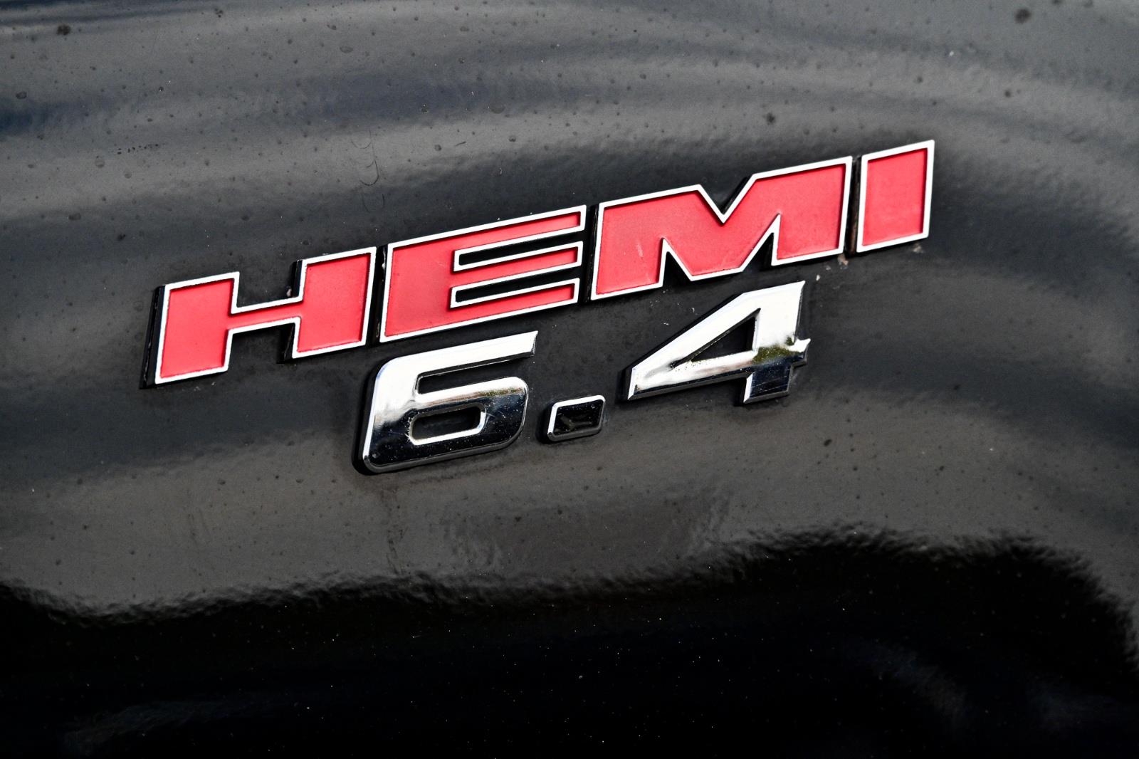 2013 CHRYSLER 300 LX SRT-8 SPORTS AUTOMATIC SEDAN