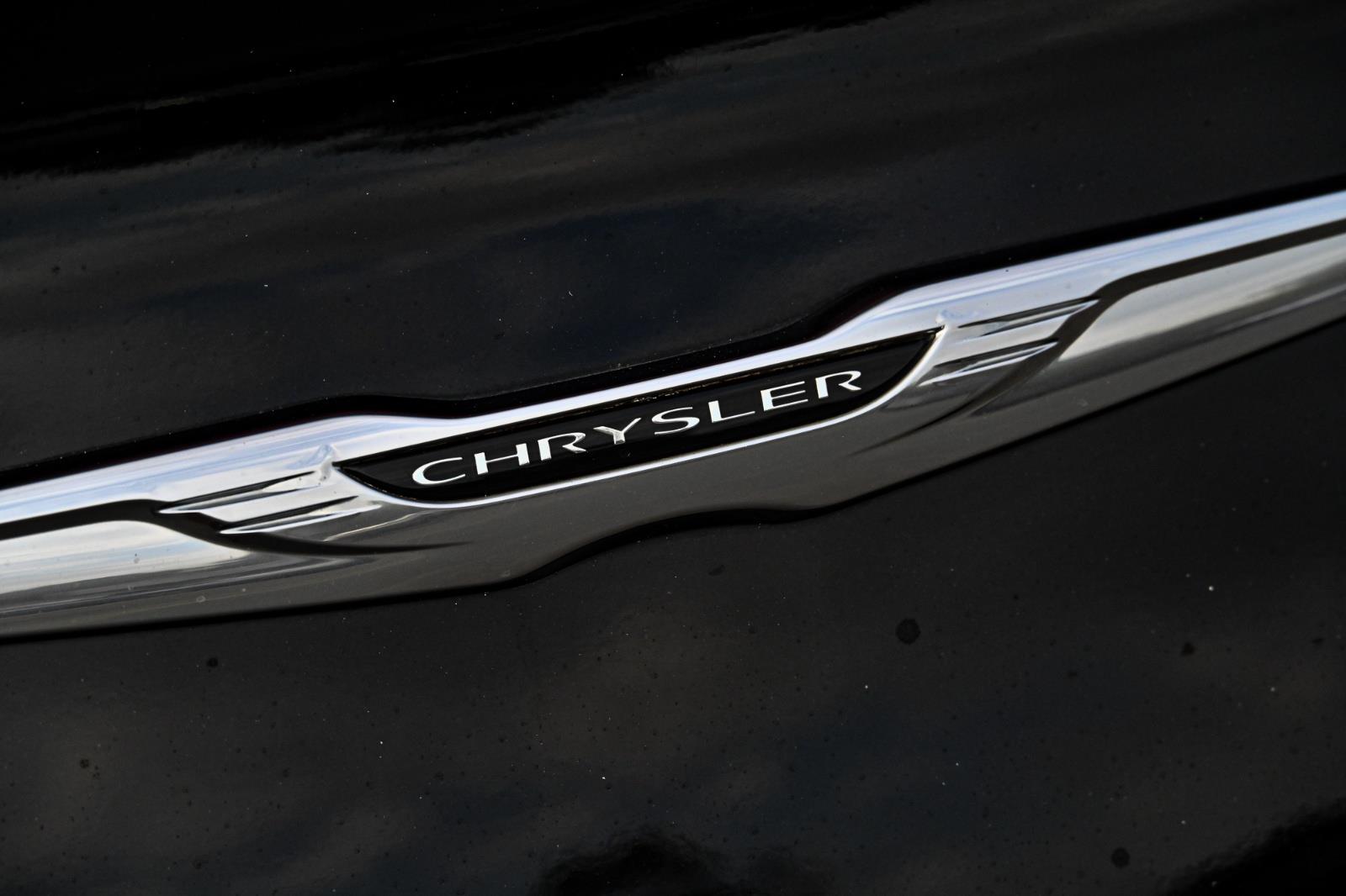 2013 CHRYSLER 300 LX SRT-8 SPORTS AUTOMATIC SEDAN