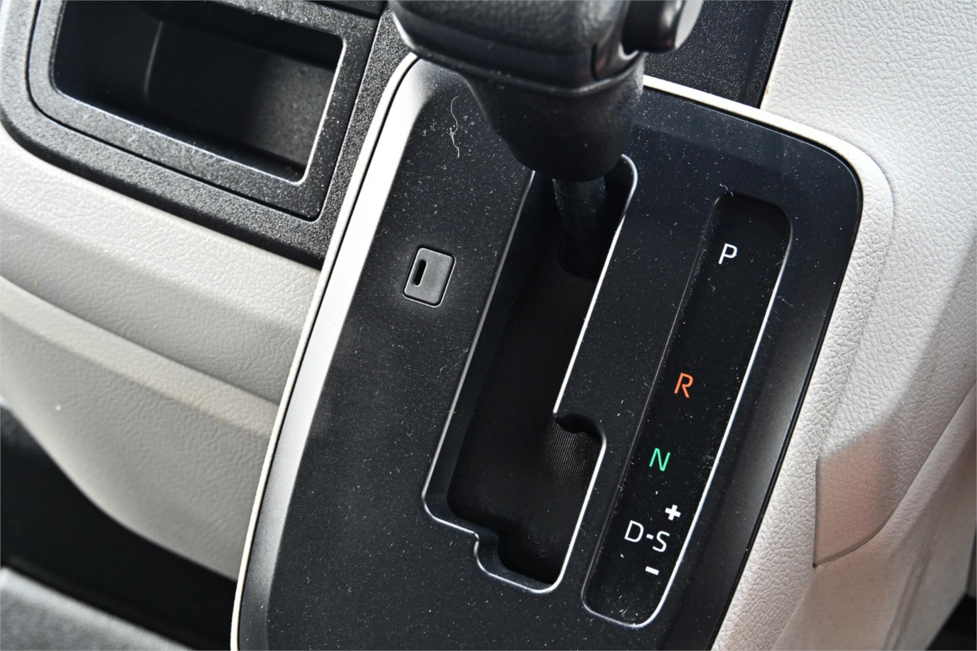 2023 TOYOTA HIACE GDH300R SPORTS AUTOMATIC VAN