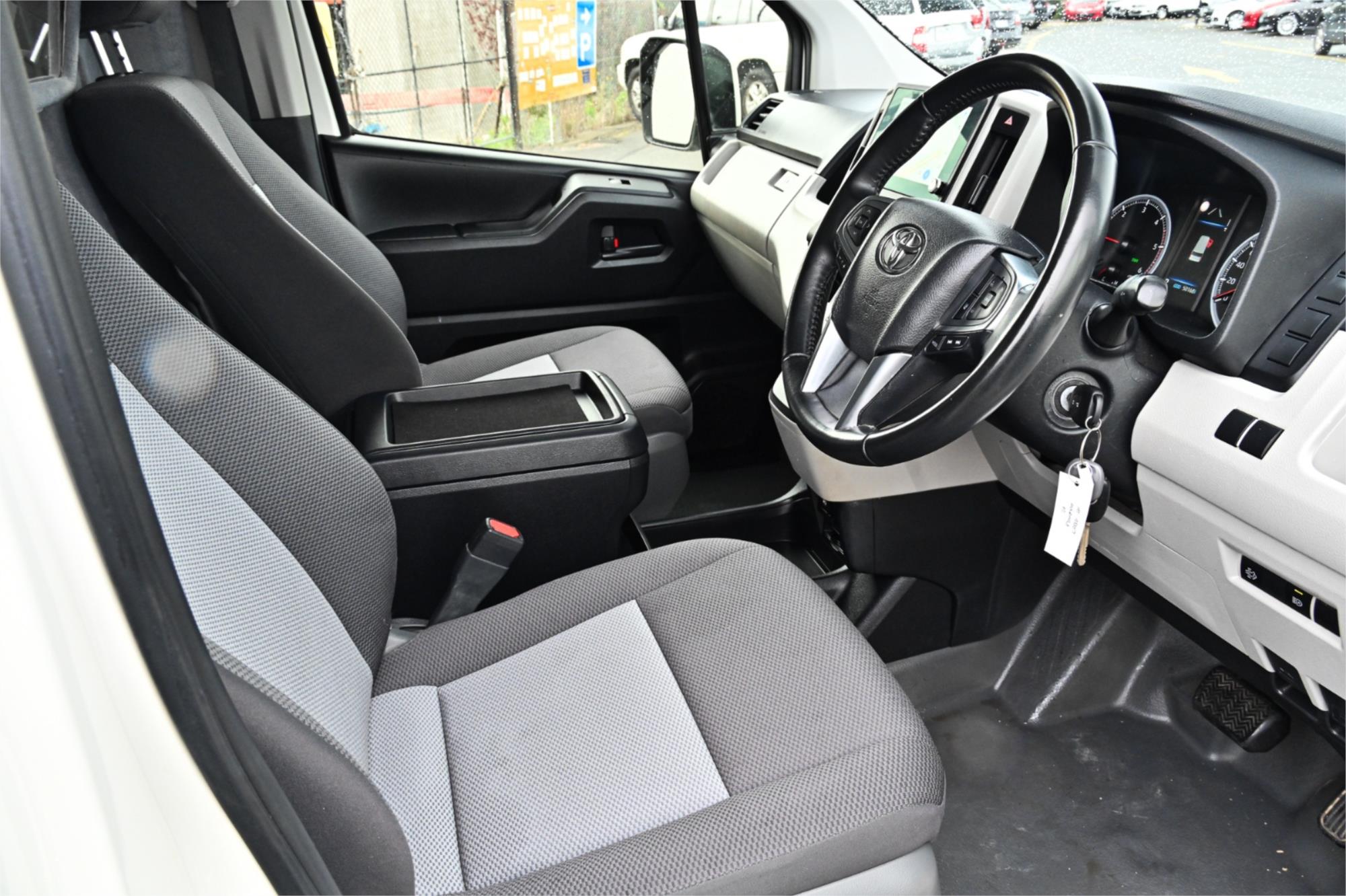 2023 TOYOTA HIACE GDH300R SPORTS AUTOMATIC VAN