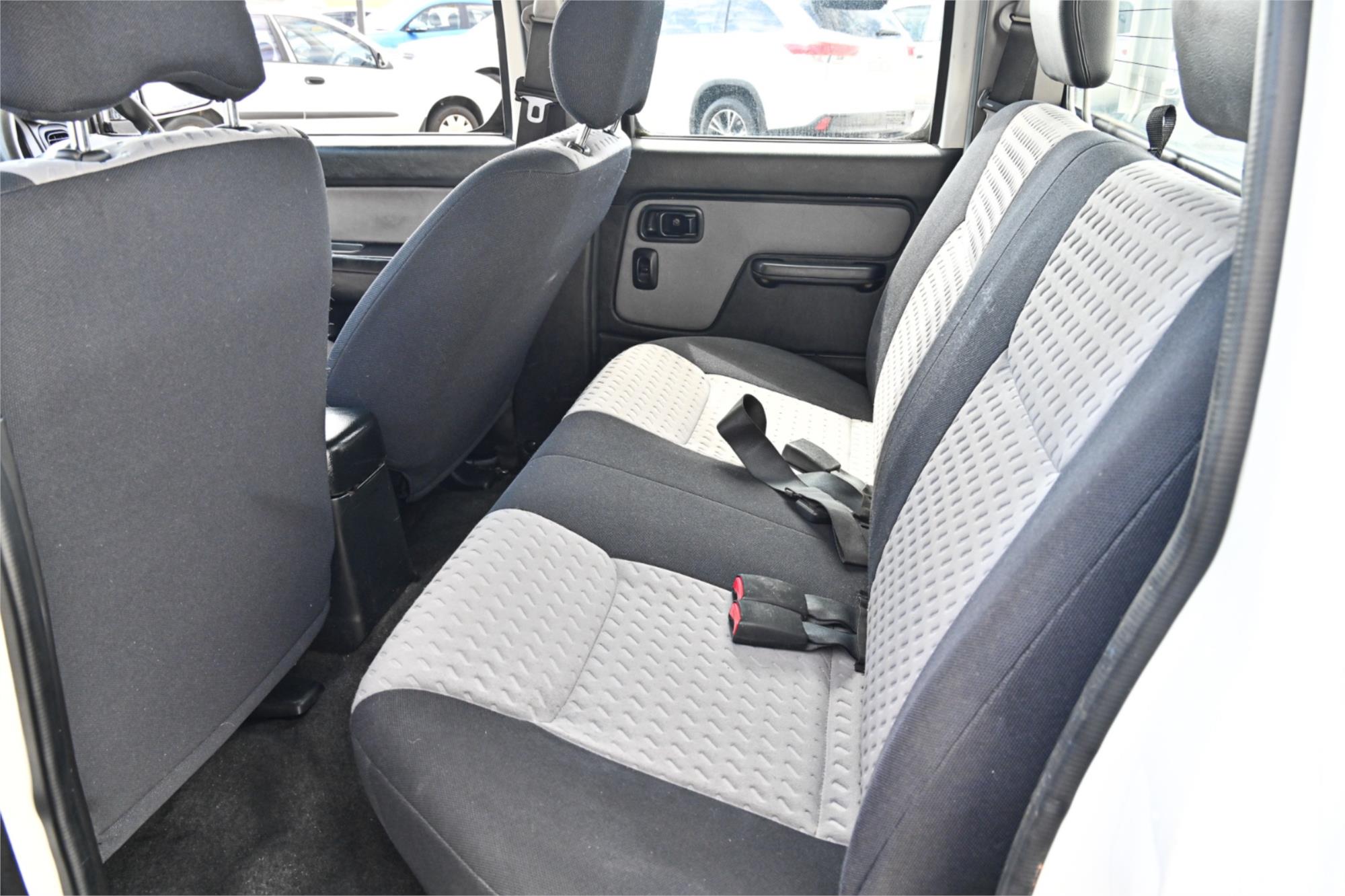 2009 NISSAN NAVARA D22 MY08 ST-R (4x4) 5 SP MANUAL DUAL CAB P/UP