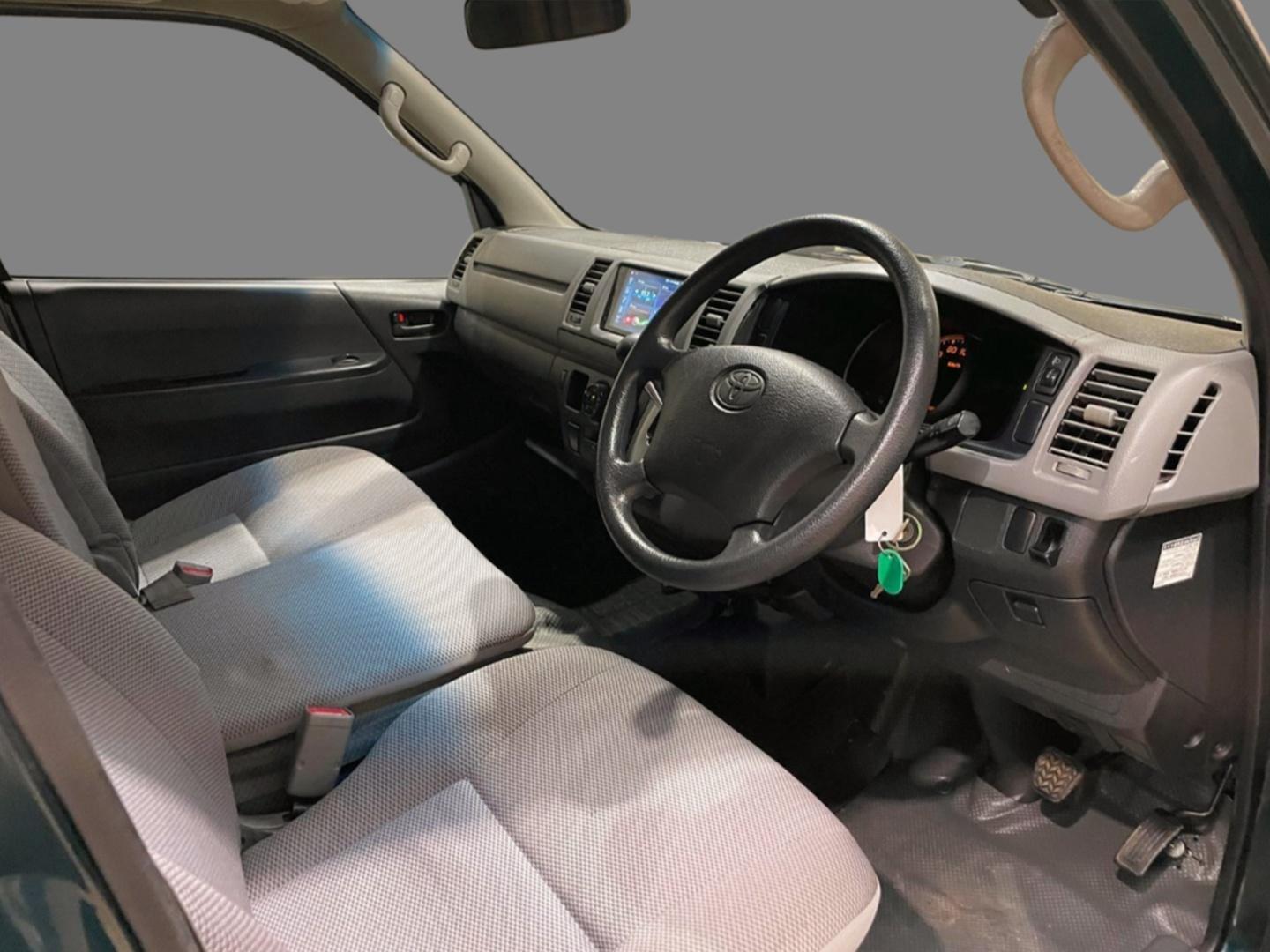 2006 TOYOTA HIACE LWB AUTO CAMPERVAN