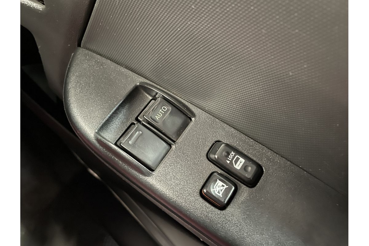 2011 TOYOTA HIACE GL AUTO 4WD VAN