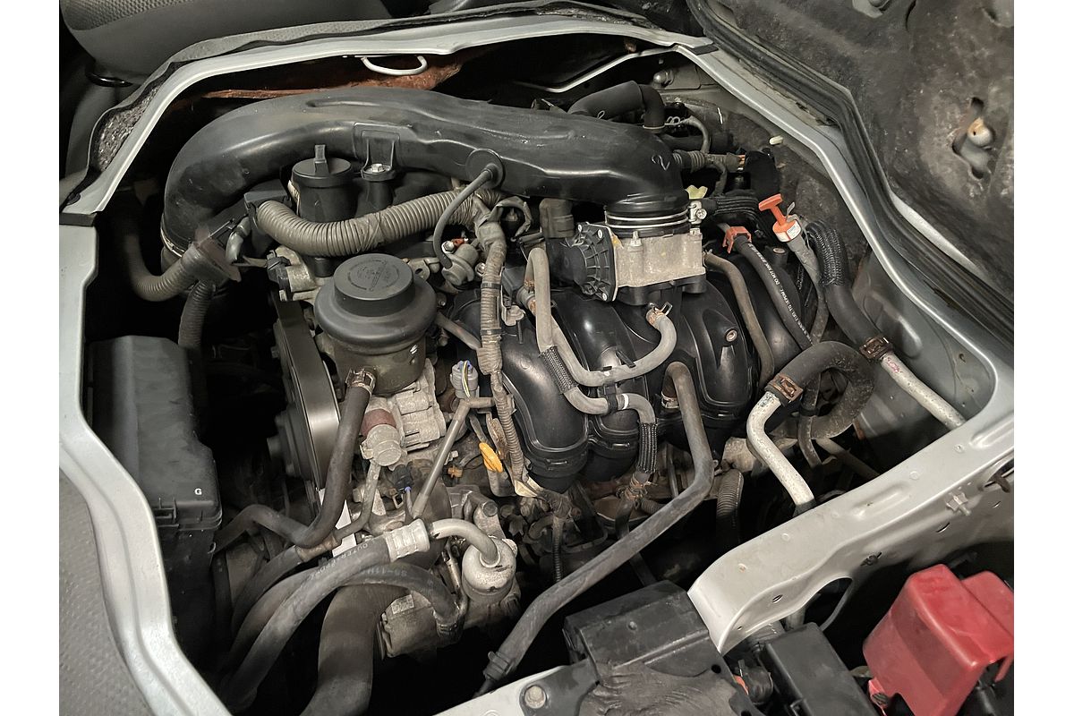 2011 TOYOTA HIACE GL AUTO 4WD VAN