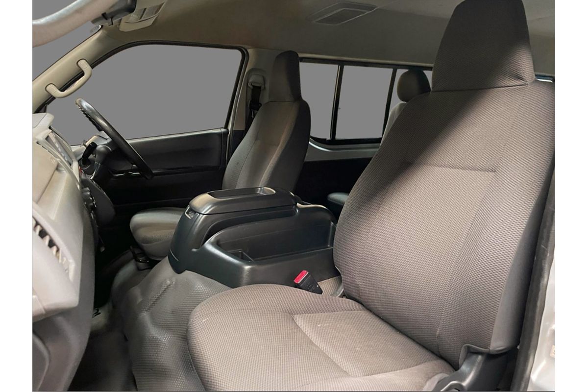 2011 TOYOTA HIACE GL AUTO 4WD VAN