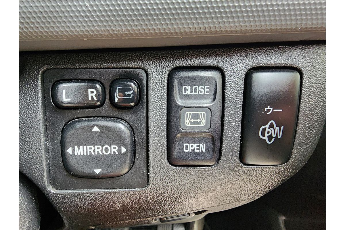 2013 TOYOTA HIACE DX LWB AUTO VAN